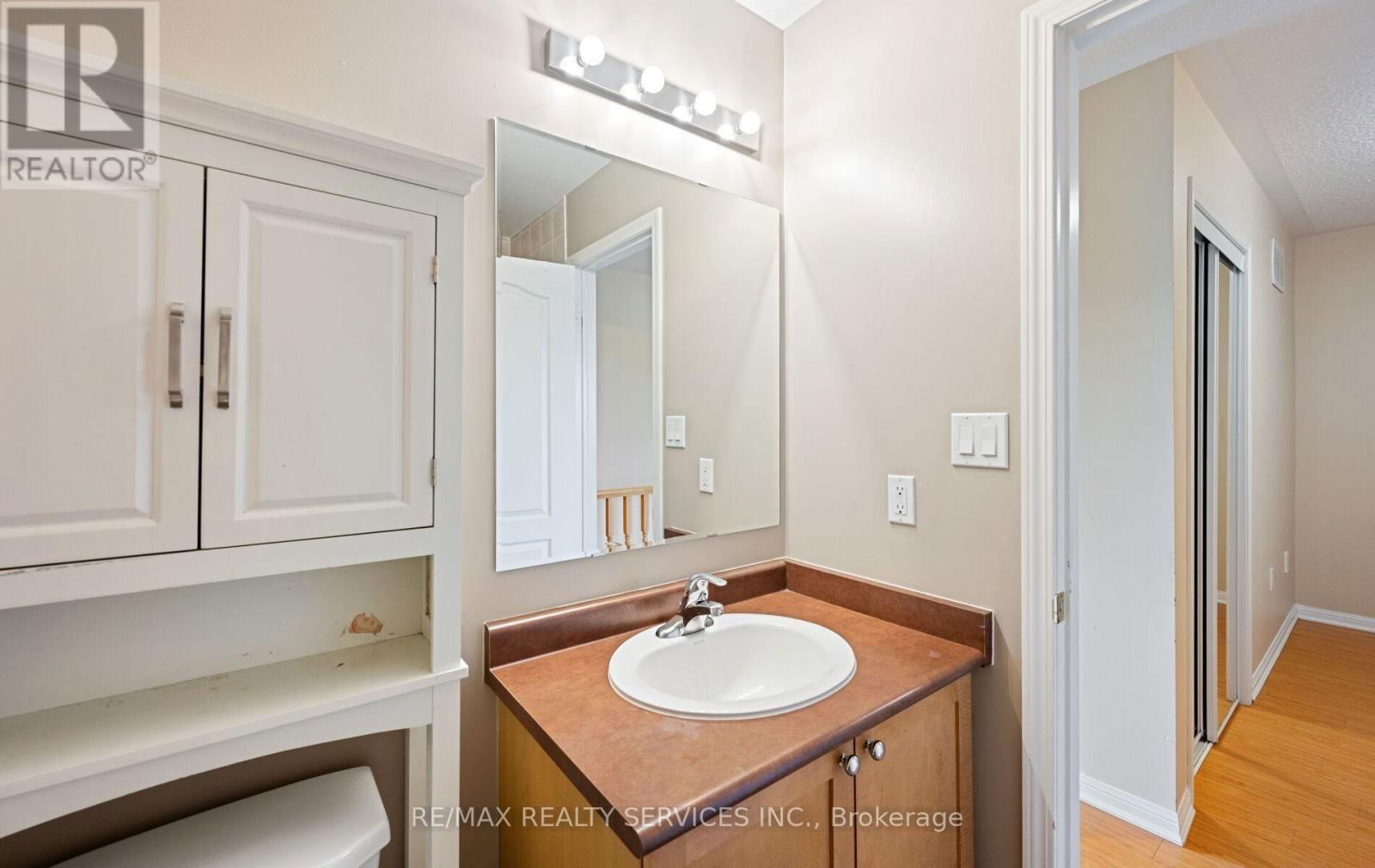 69 DECKER HOLLOW CIRCLE Image 42