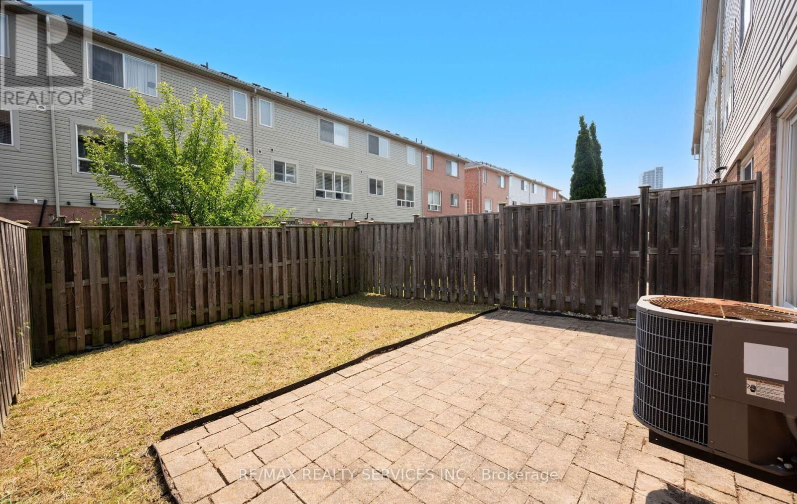 69 DECKER HOLLOW CIRCLE Image 44