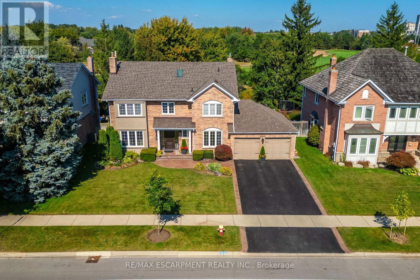 2049 COUNTRY CLUB DRIVE Image 1