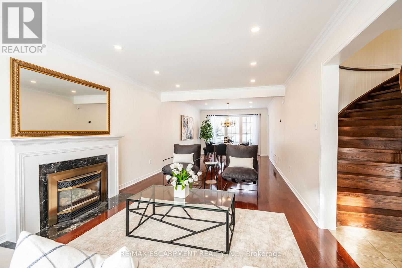 2049 COUNTRY CLUB DRIVE Image 17