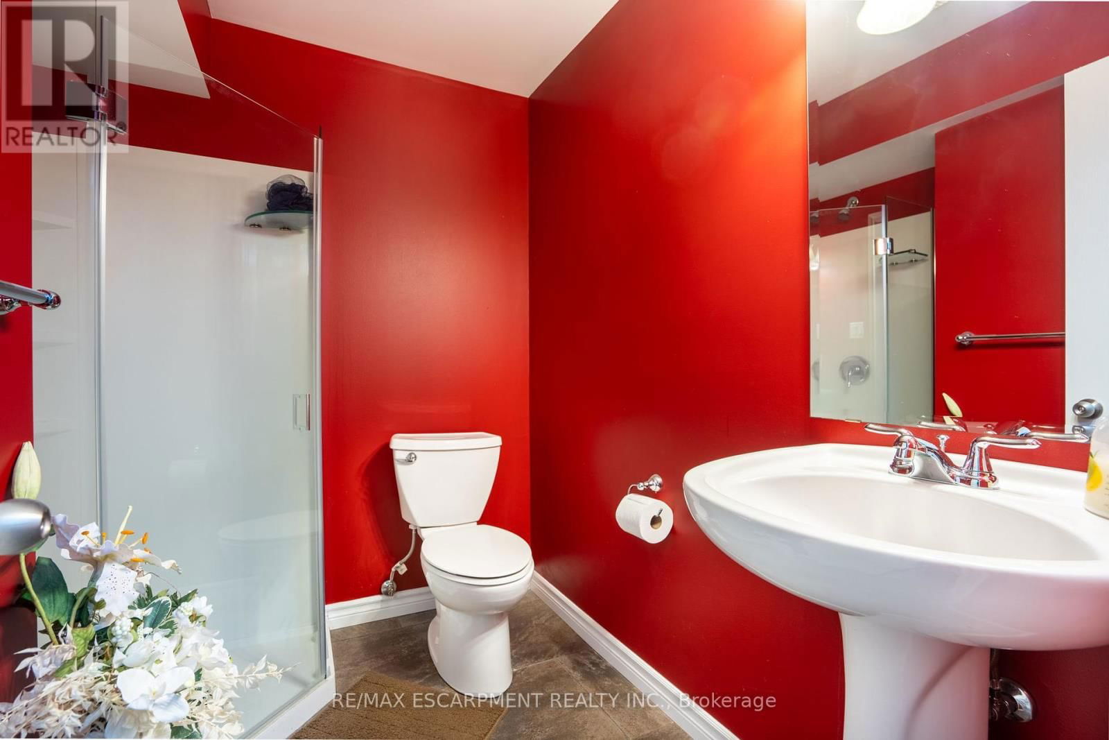 2049 COUNTRY CLUB DRIVE Image 46