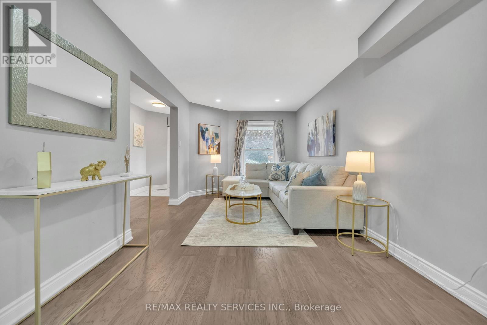 305 FAITH DRIVE Image 10