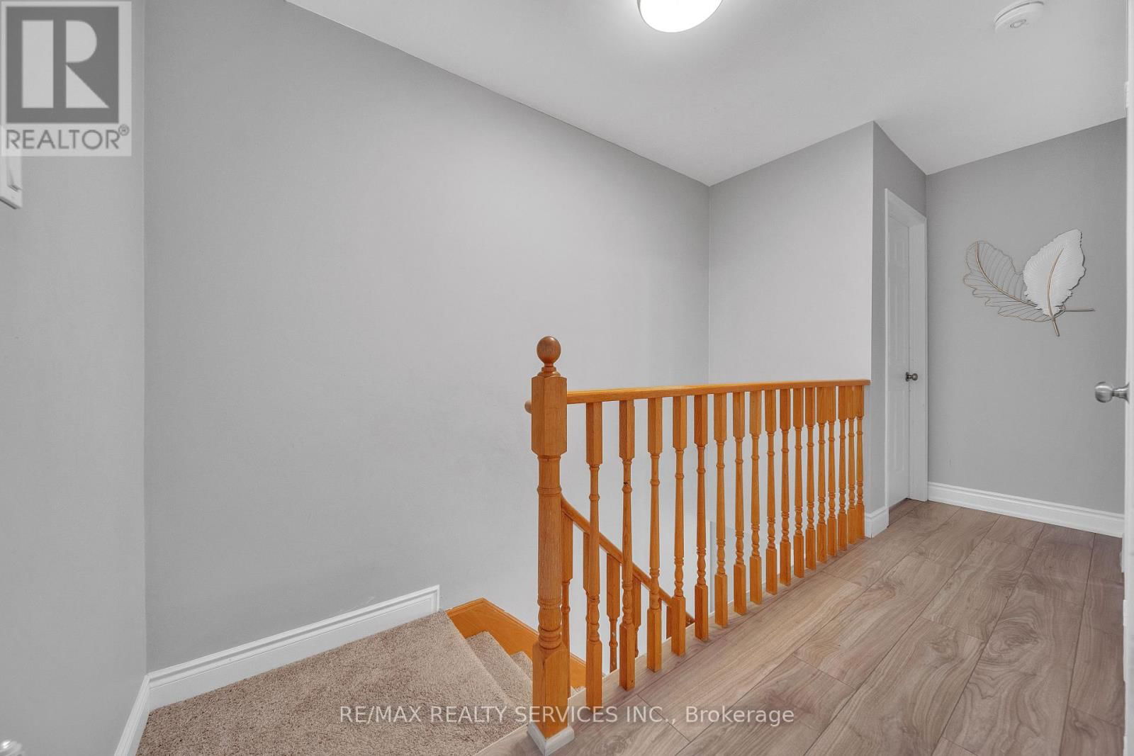 305 FAITH DRIVE Image 21