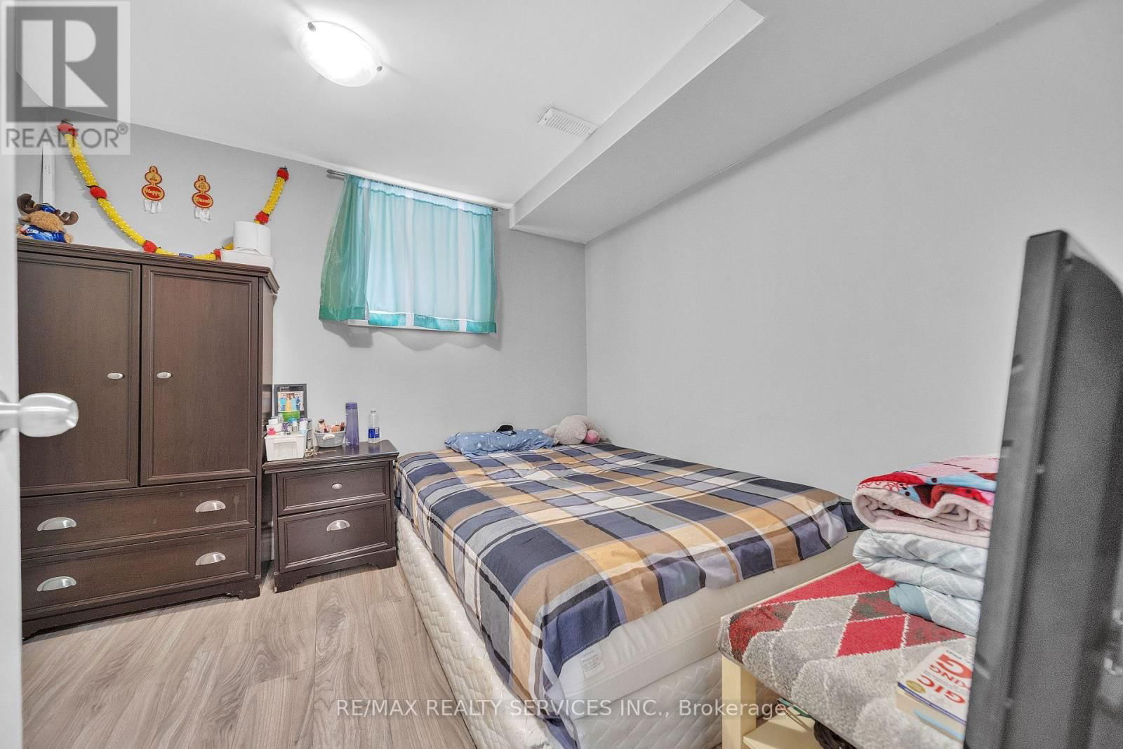 305 FAITH DRIVE Image 38
