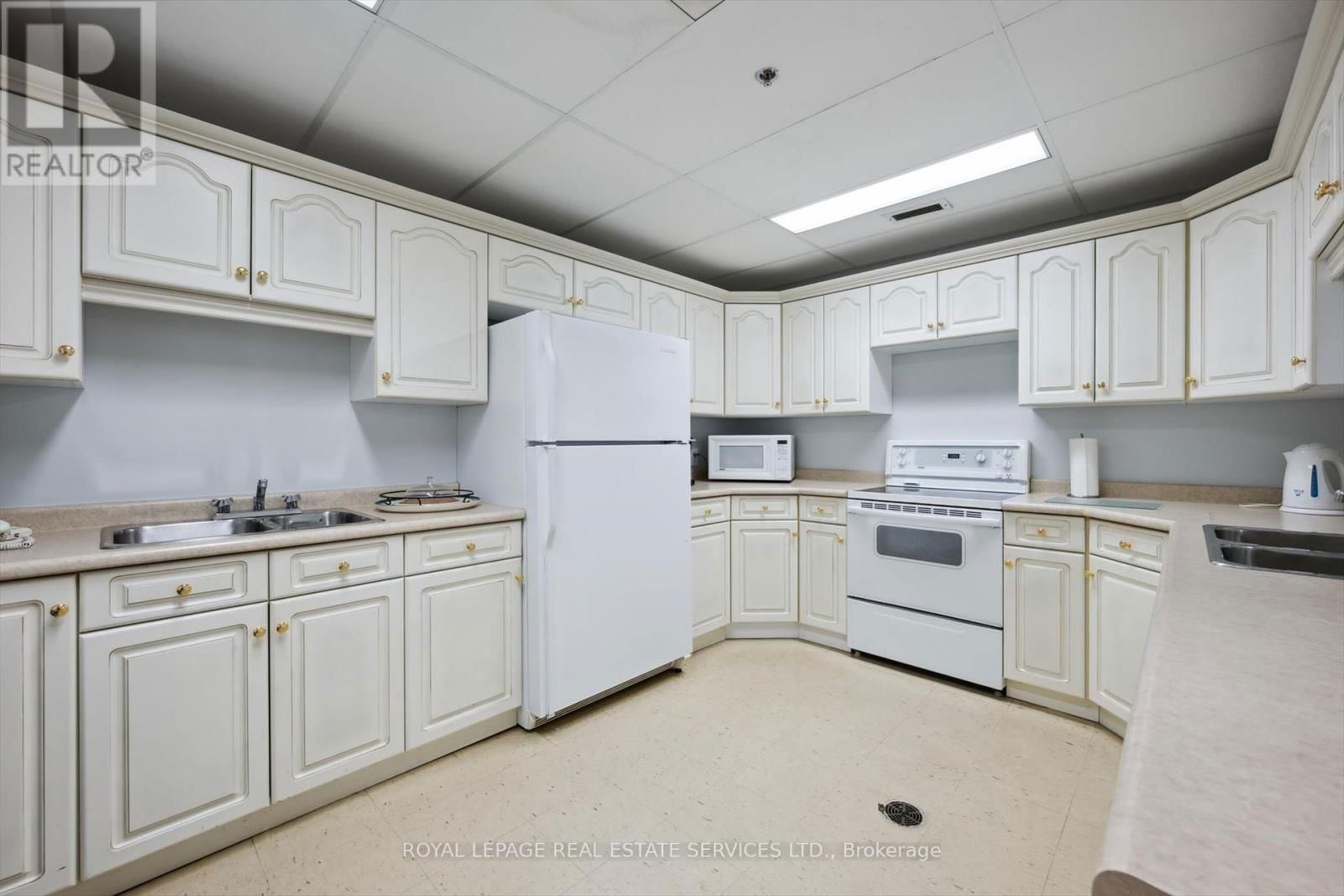 906 - 81 MILLSIDE DRIVE Image 24
