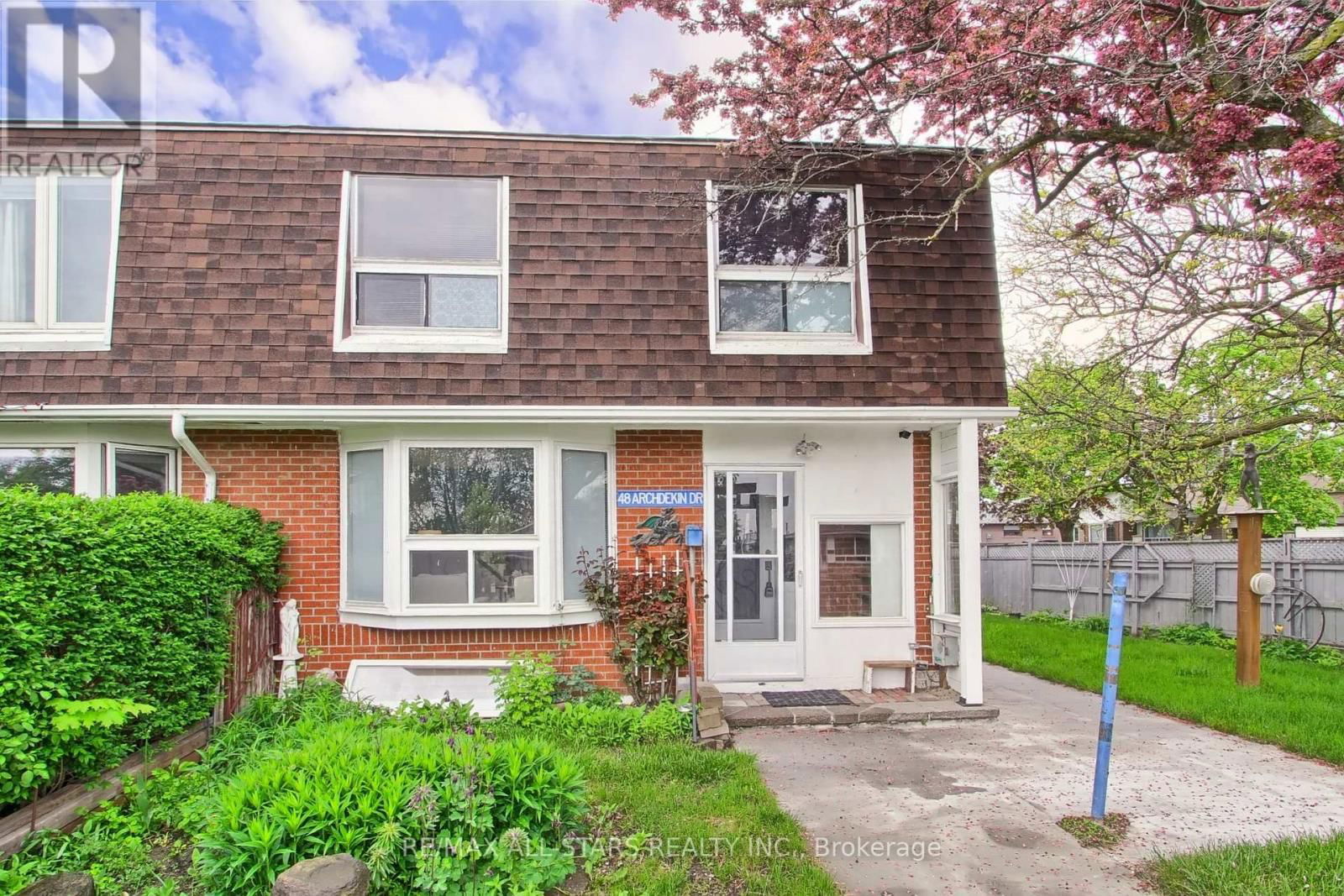 48 ARCHDEKIN DRIVE Image 1