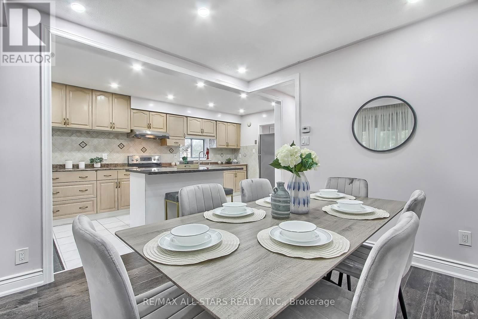 48 ARCHDEKIN DRIVE Image 18