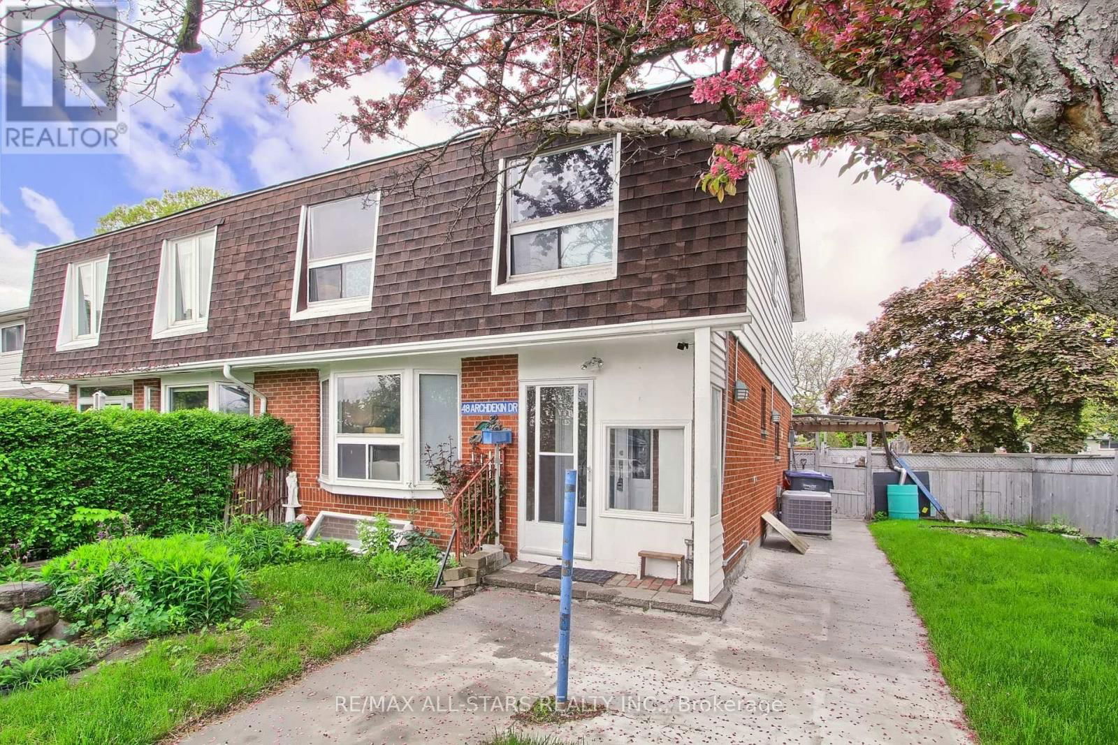 48 ARCHDEKIN DRIVE Image 2