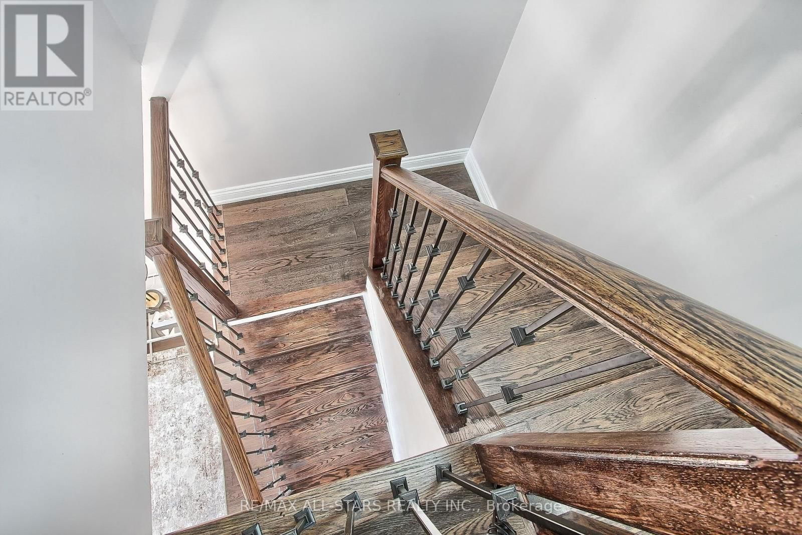 48 ARCHDEKIN DRIVE Image 20