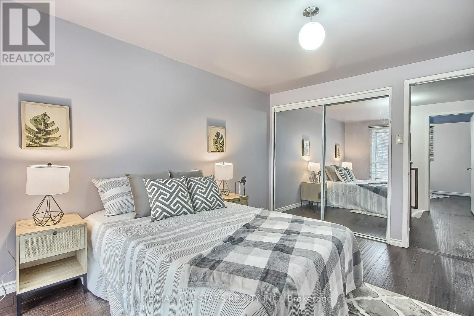 48 ARCHDEKIN DRIVE Image 23