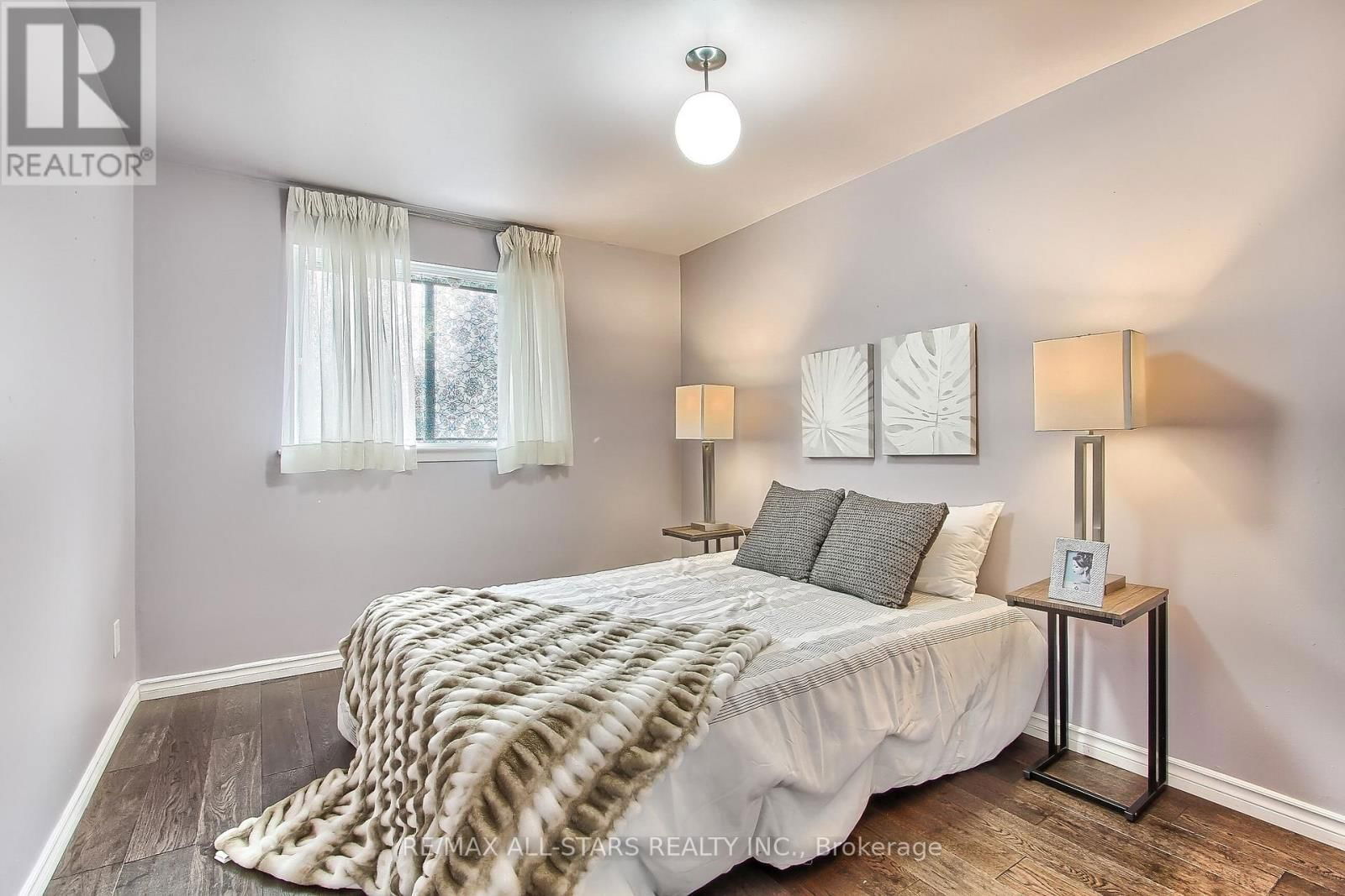 48 ARCHDEKIN DRIVE Image 29