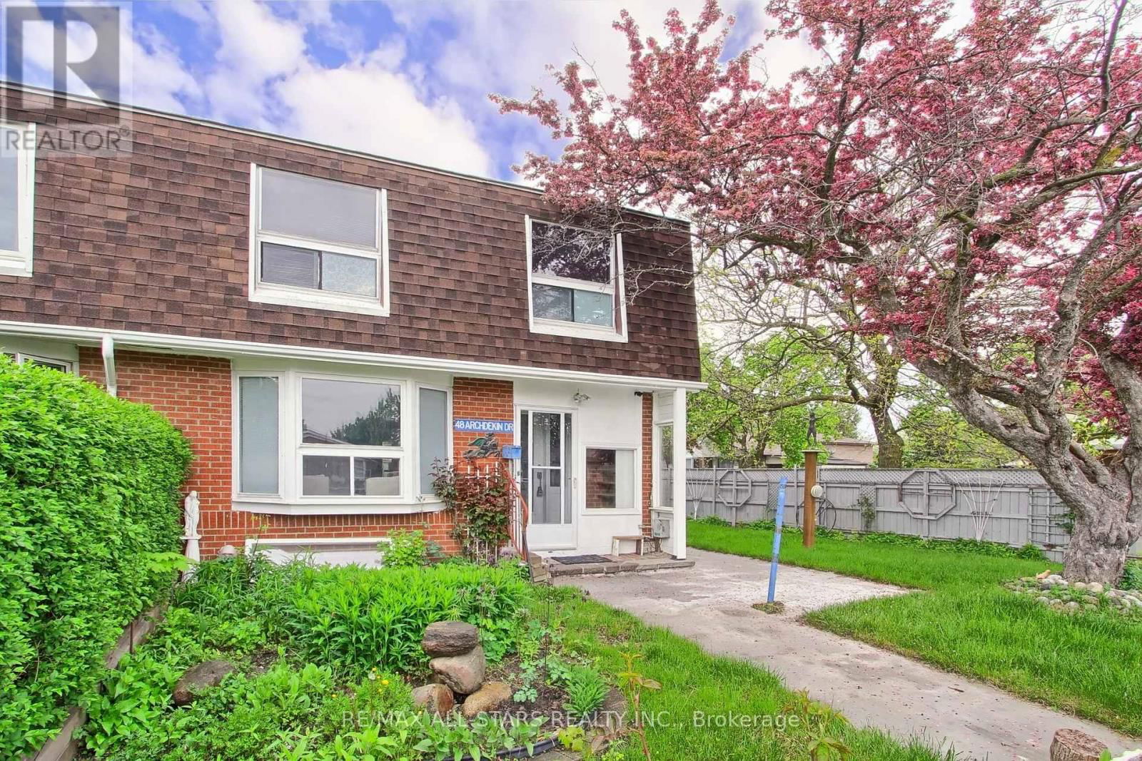 48 ARCHDEKIN DRIVE Image 3