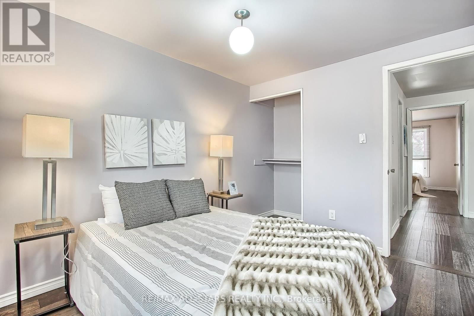 48 ARCHDEKIN DRIVE Image 30