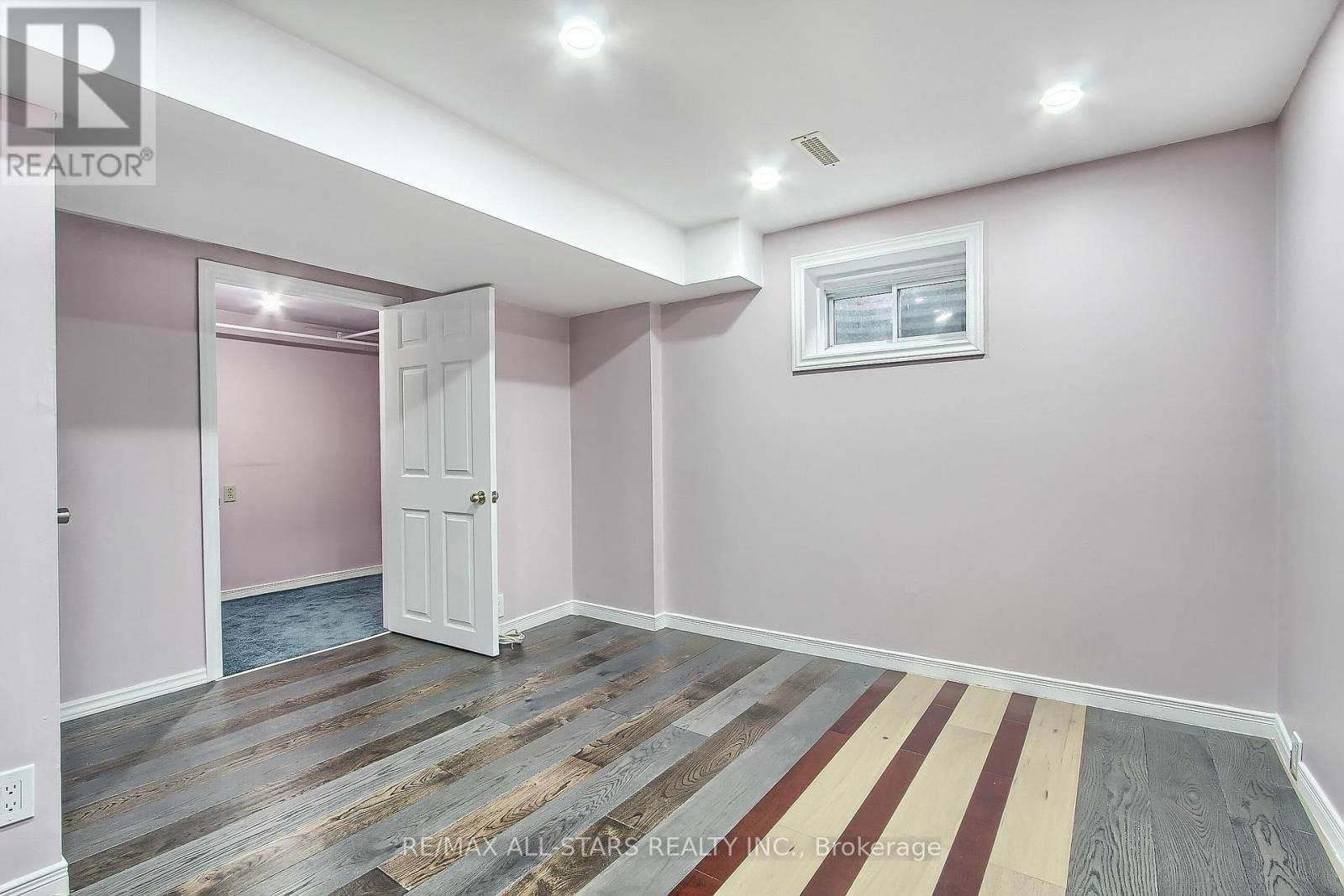 48 ARCHDEKIN DRIVE Image 37