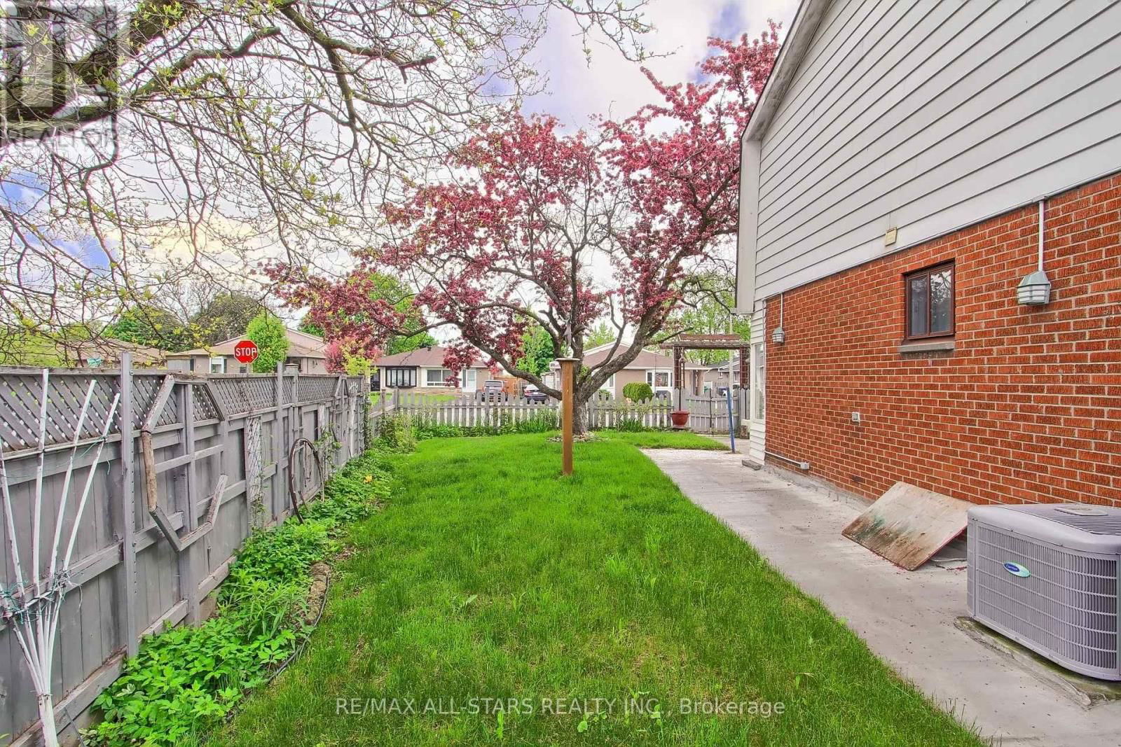 48 ARCHDEKIN DRIVE Image 50