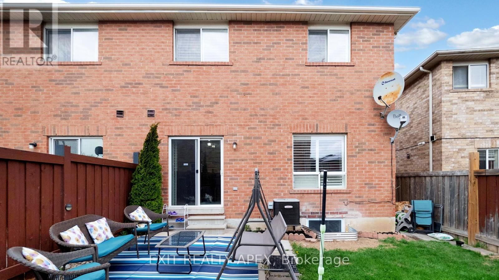 77 COMMODORE DRIVE Image 47