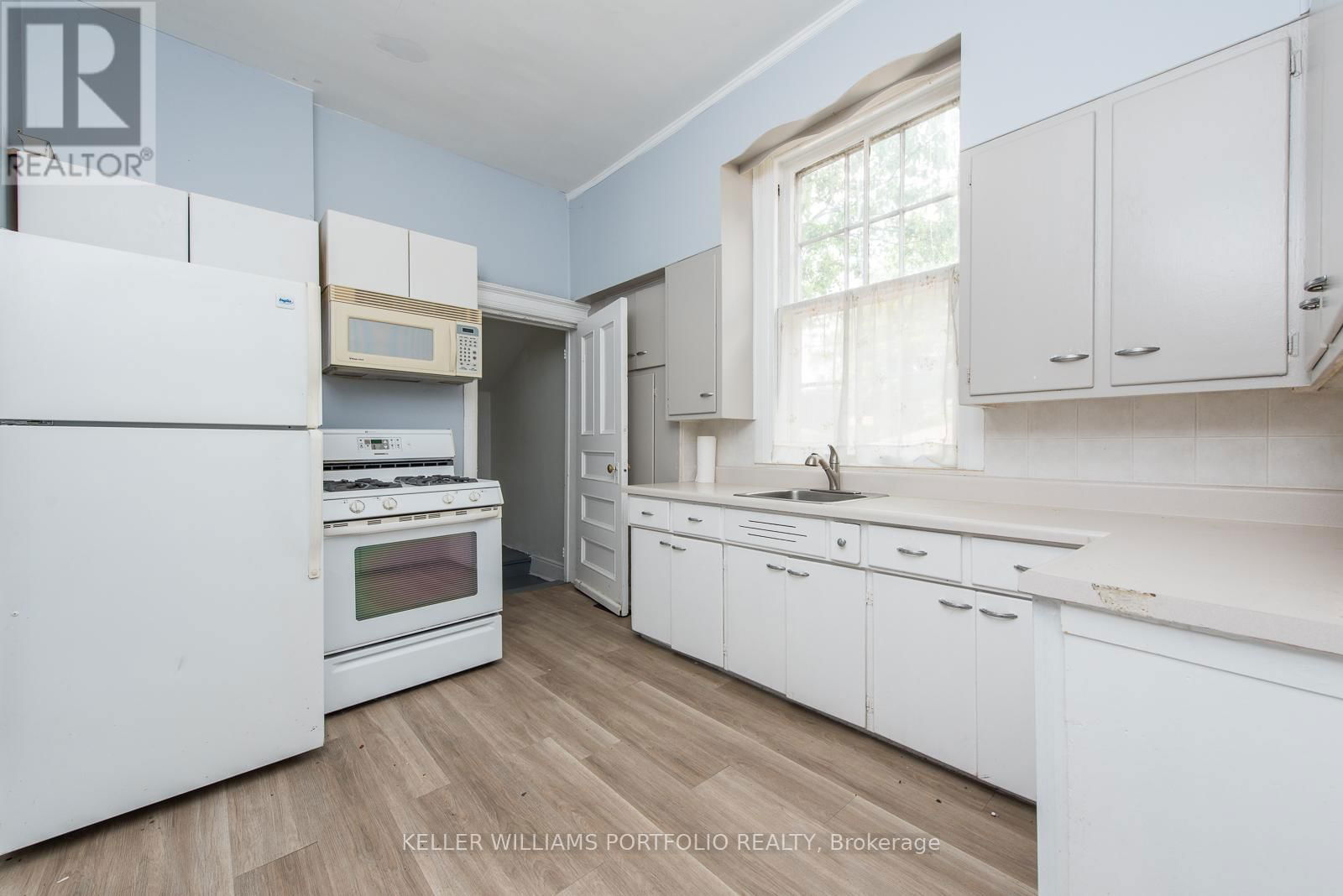 254 EVELYN AVENUE Image 10