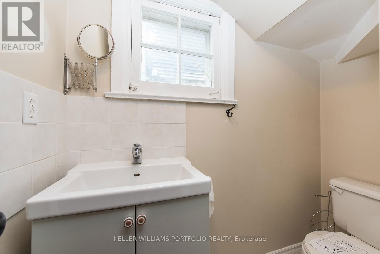 254 EVELYN AVENUE Image 13