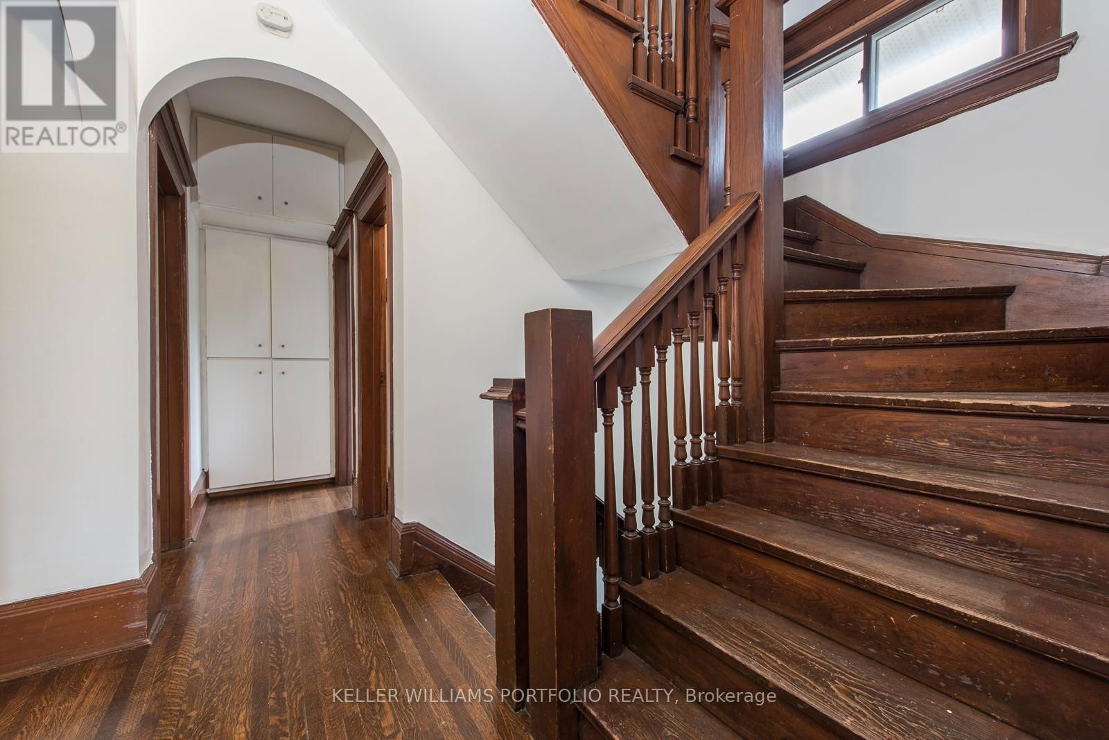 254 EVELYN AVENUE Image 14