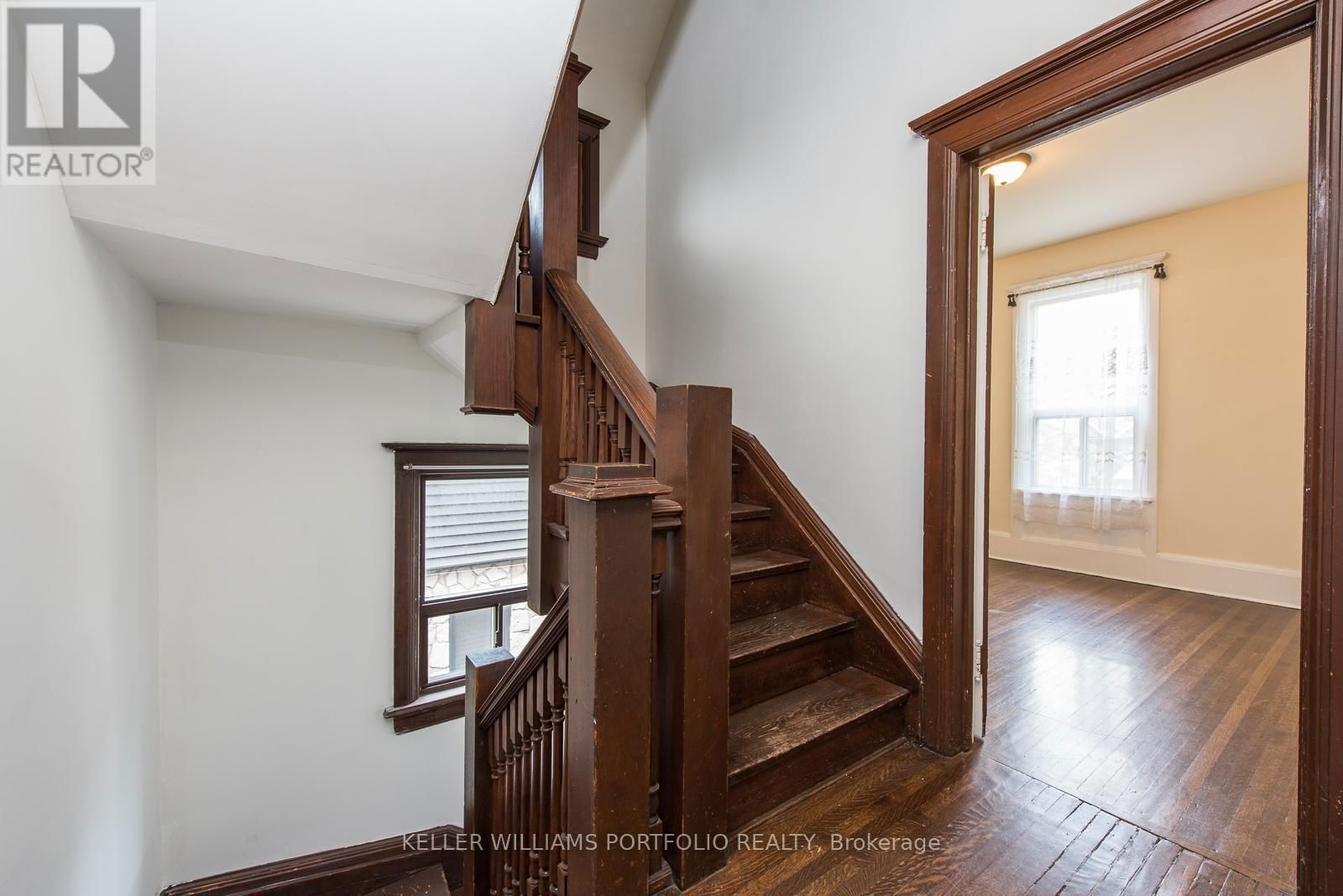 254 EVELYN AVENUE Image 16