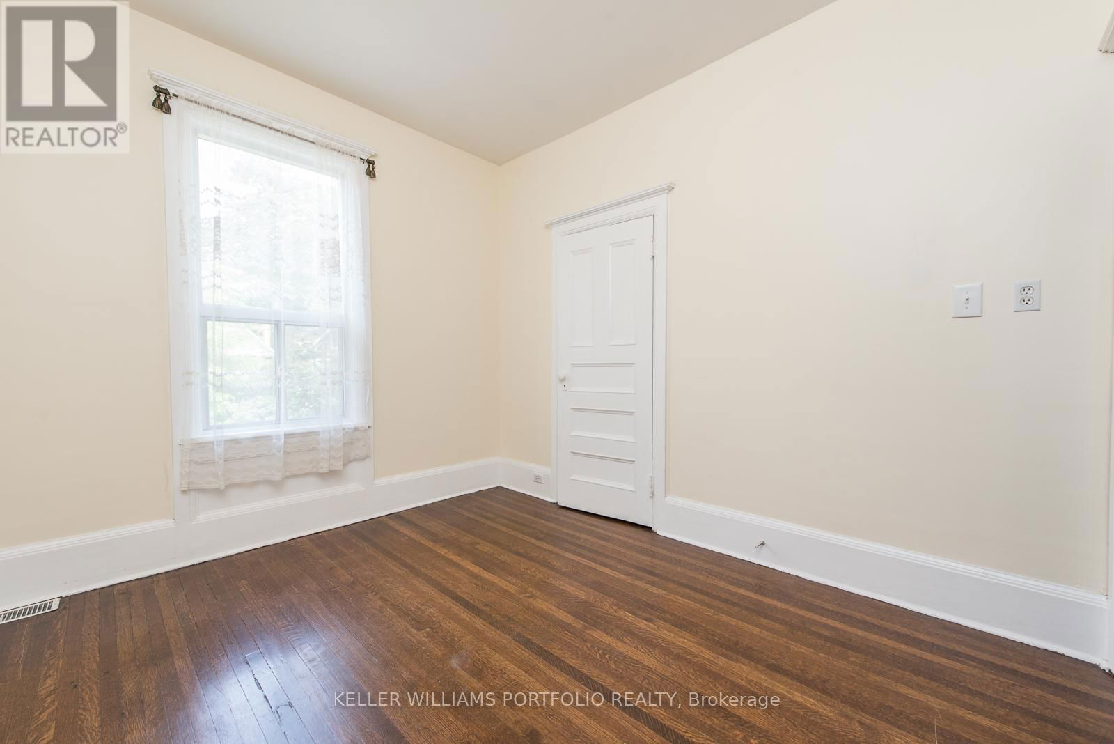 254 EVELYN AVENUE Image 17