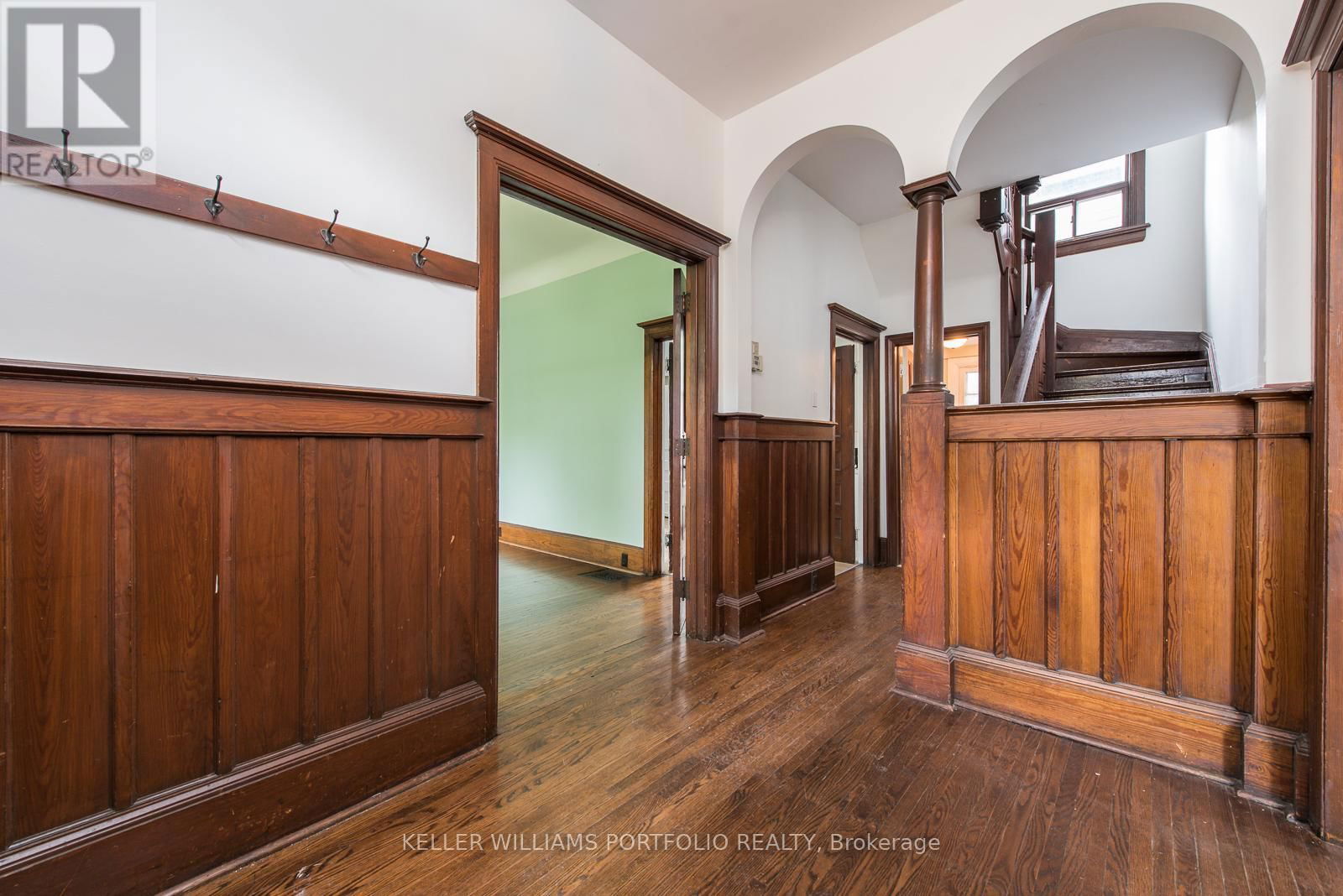 254 EVELYN AVENUE Image 2