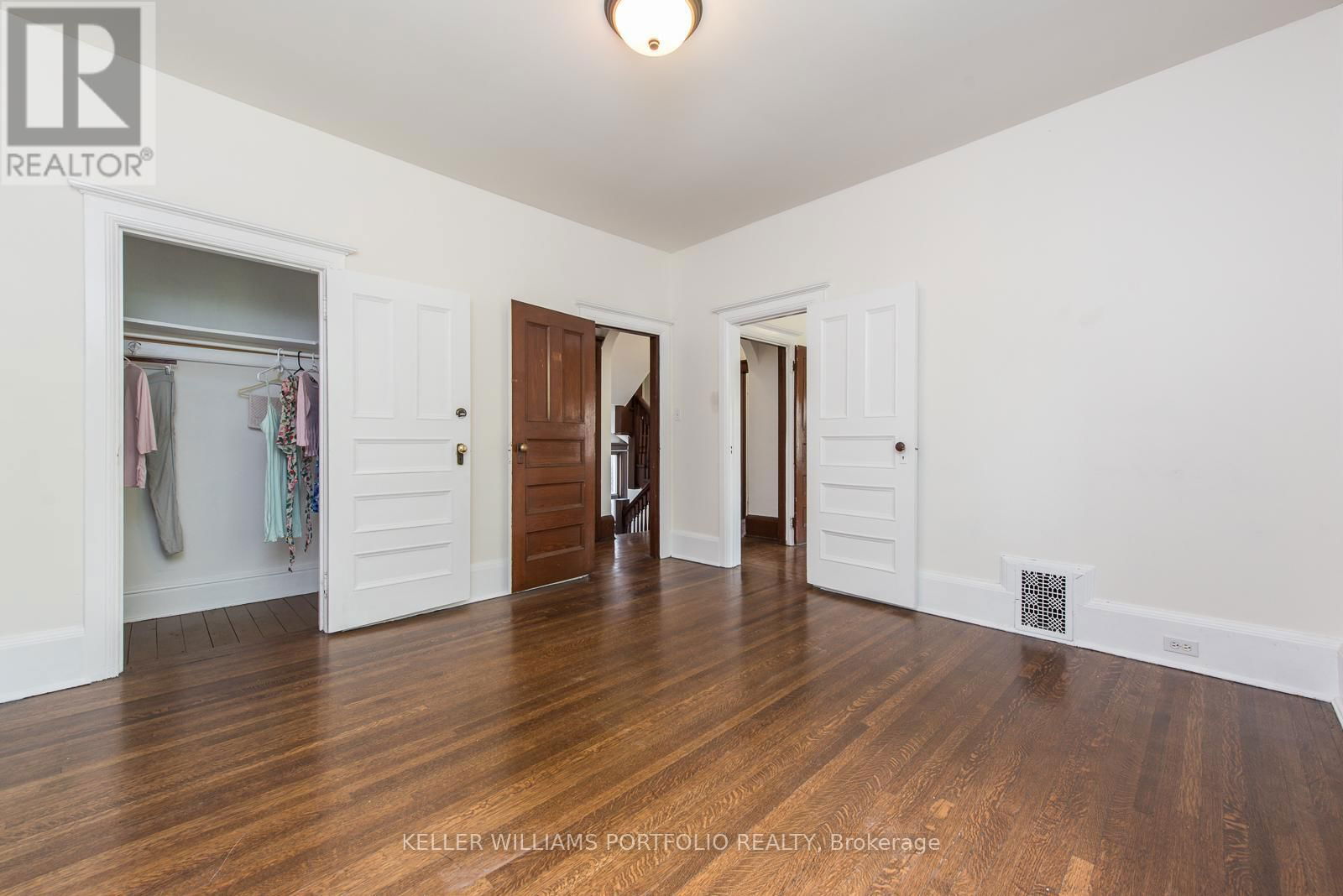 254 EVELYN AVENUE Image 23