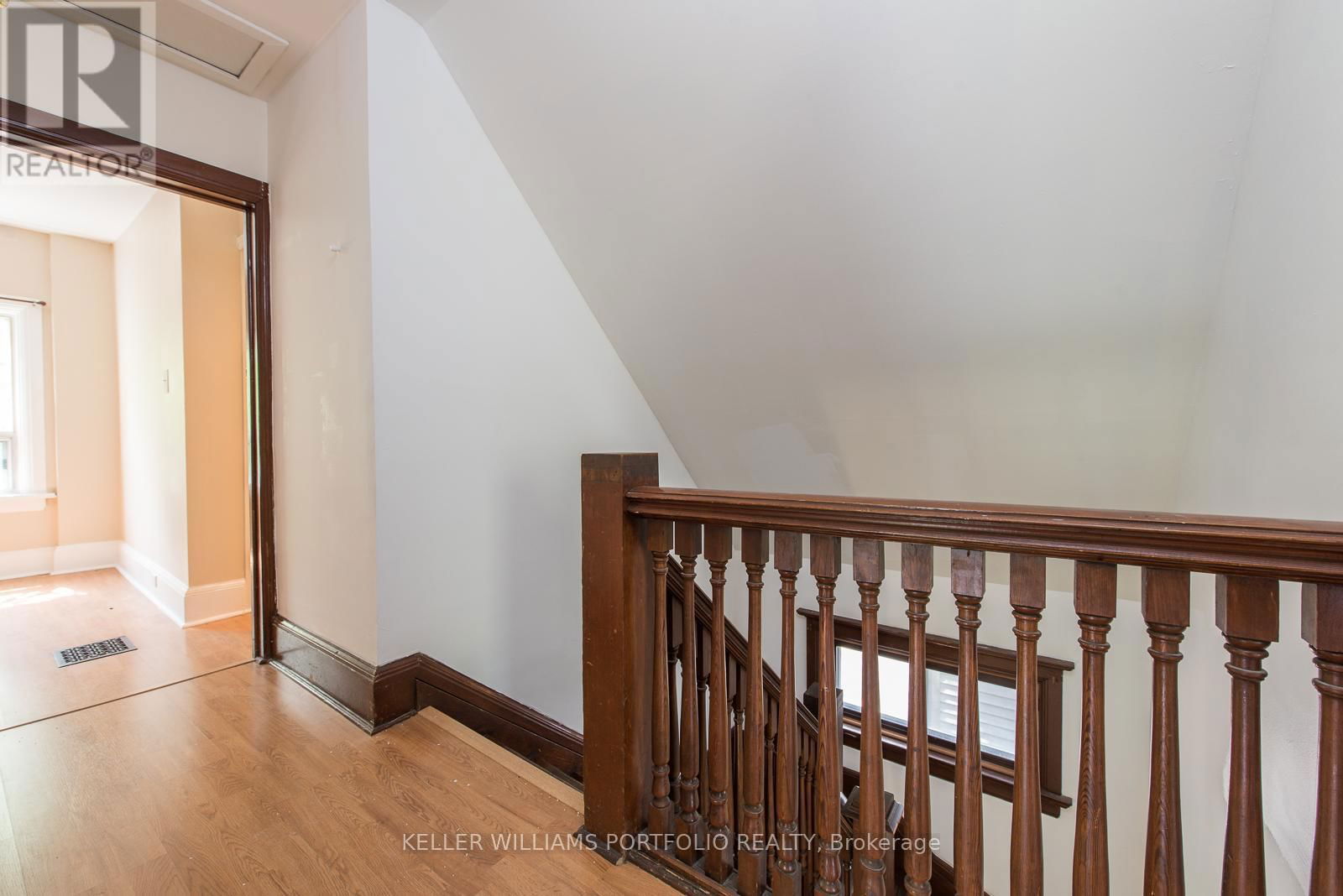 254 EVELYN AVENUE Image 26