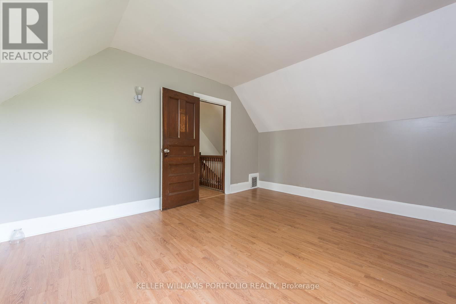 254 EVELYN AVENUE Image 29