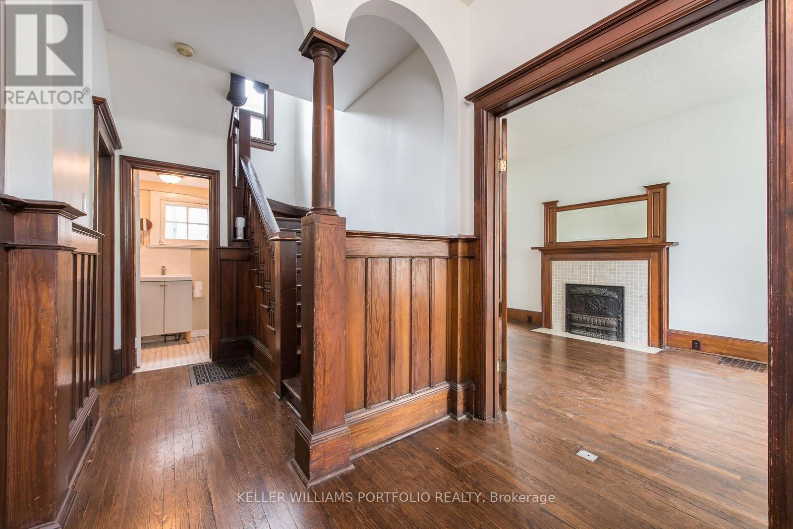 254 EVELYN AVENUE Image 3