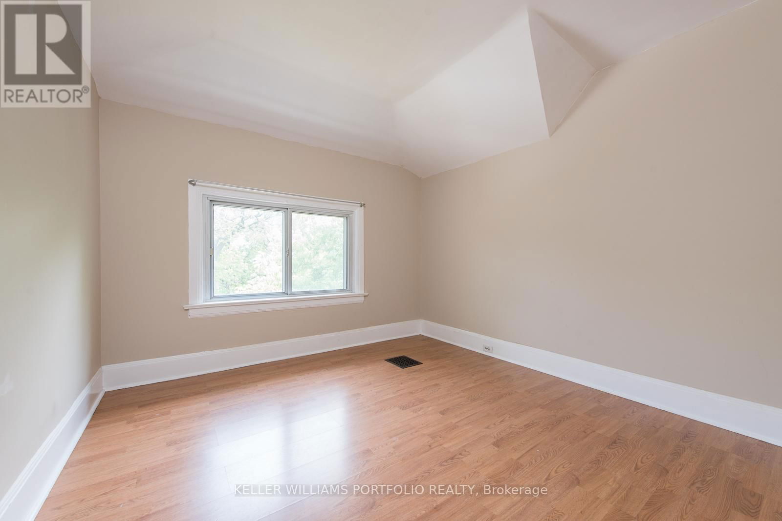 254 EVELYN AVENUE Image 30