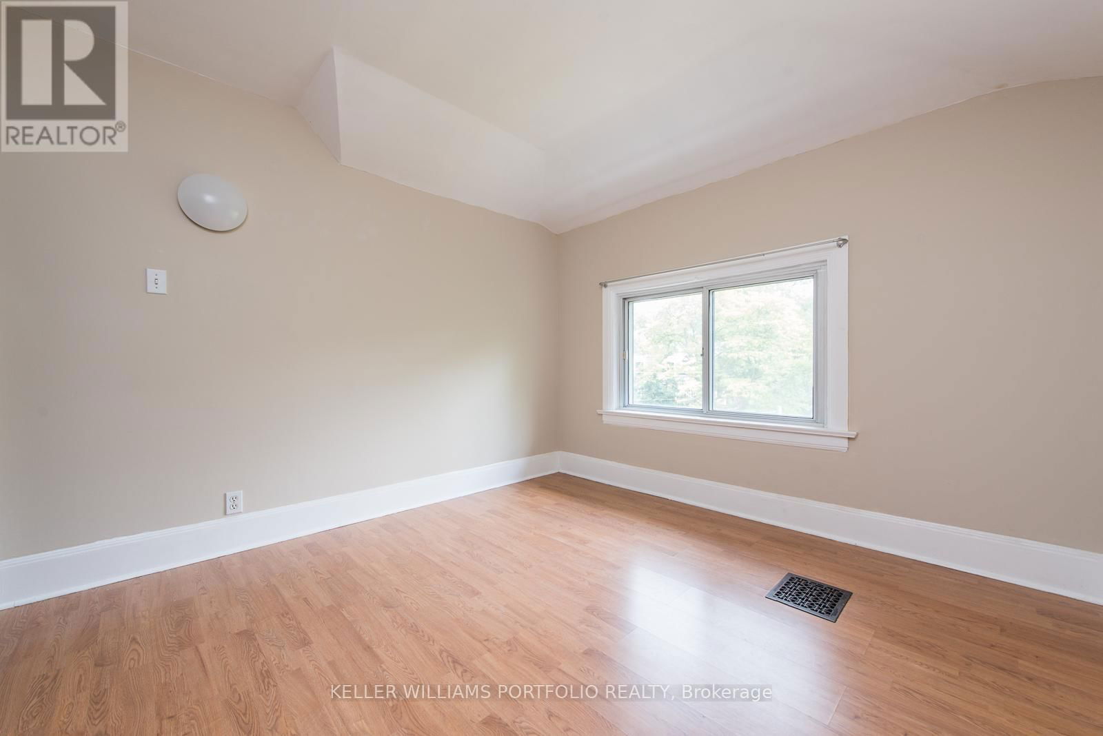 254 EVELYN AVENUE Image 31