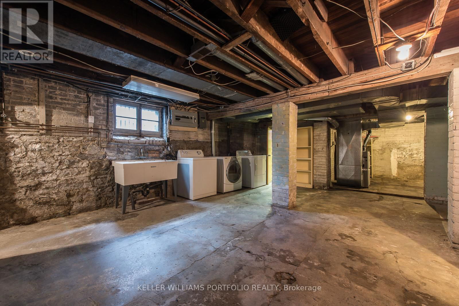 254 EVELYN AVENUE Image 36