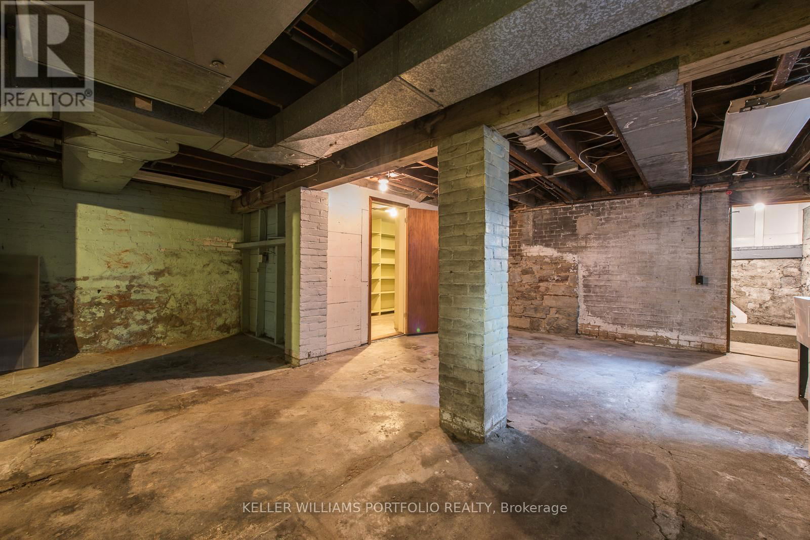 254 EVELYN AVENUE Image 38