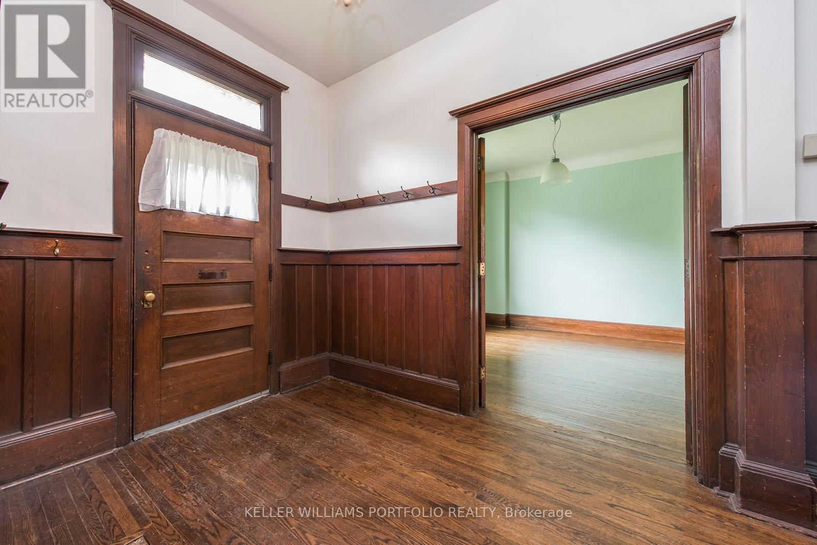 254 EVELYN AVENUE Image 4