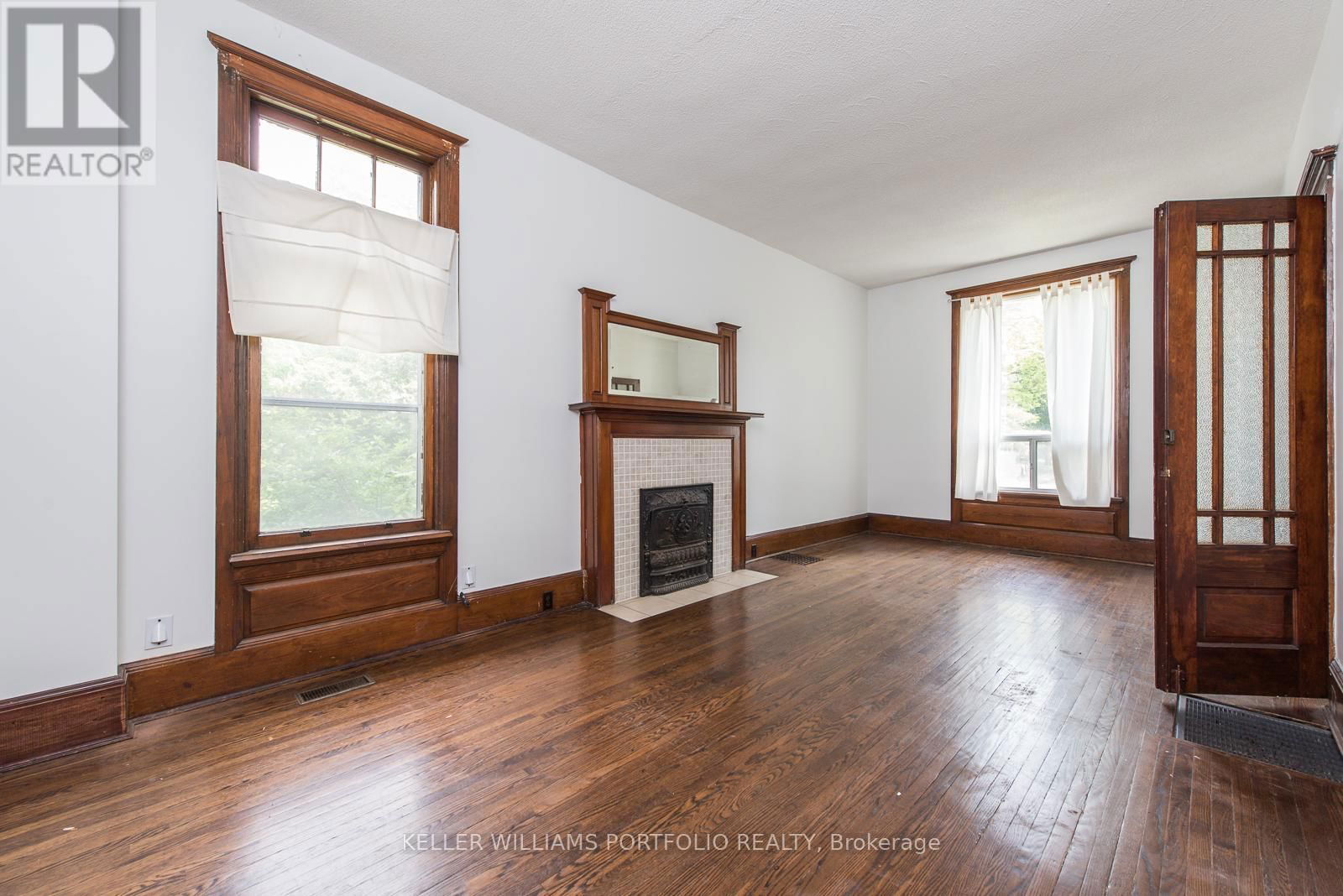 254 EVELYN AVENUE Image 9