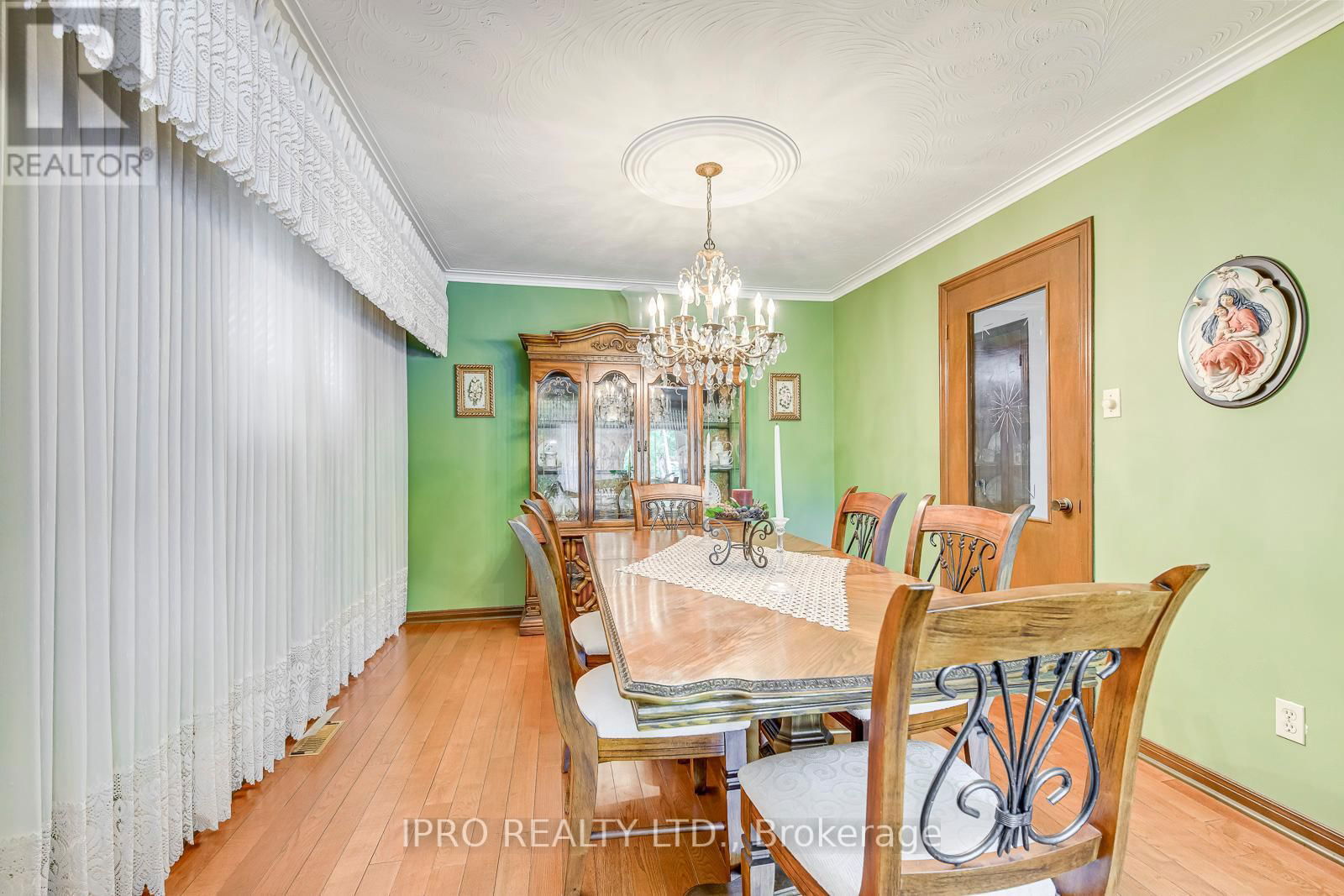 724 EVERSLEY DRIVE Image 11