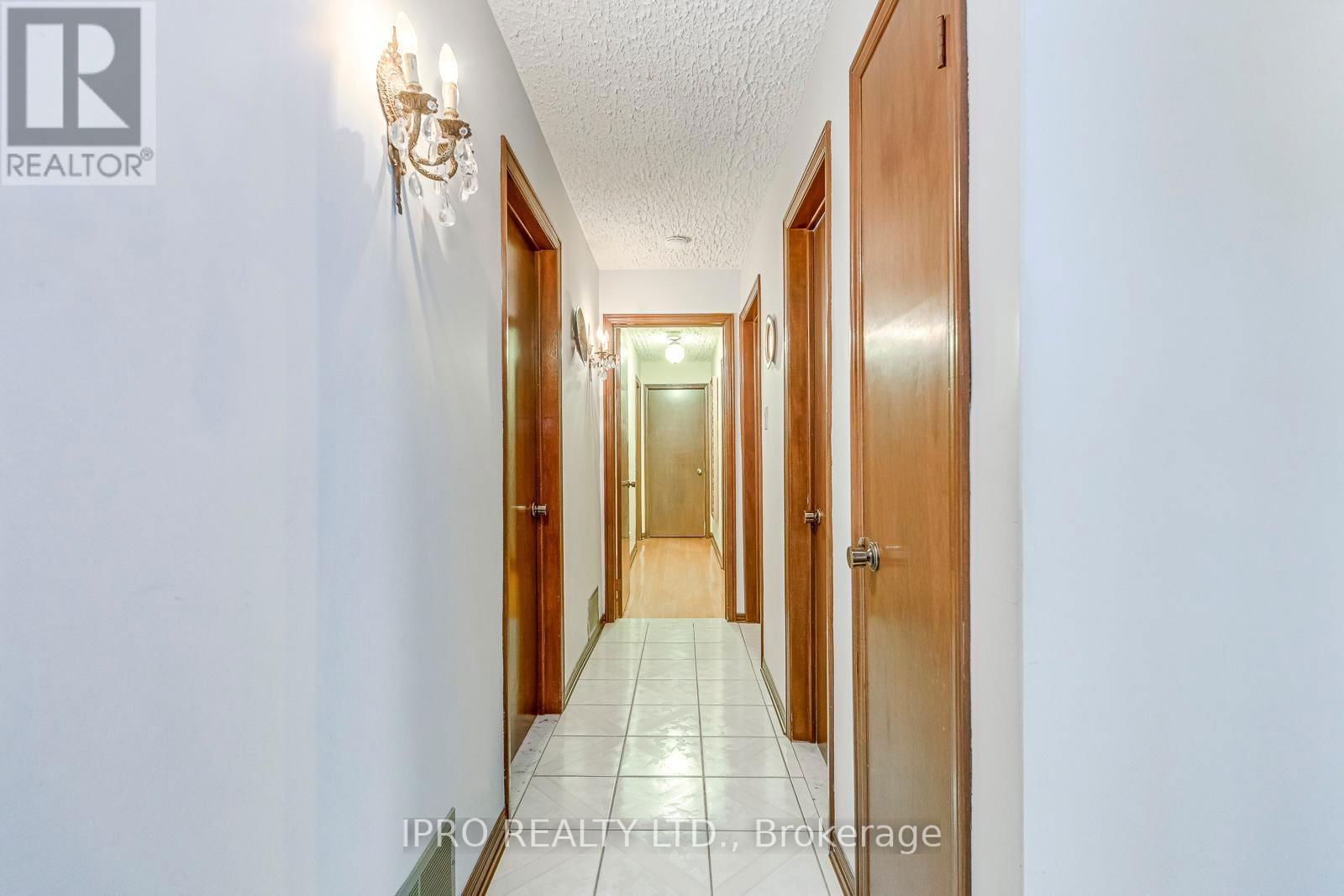 724 EVERSLEY DRIVE Image 18