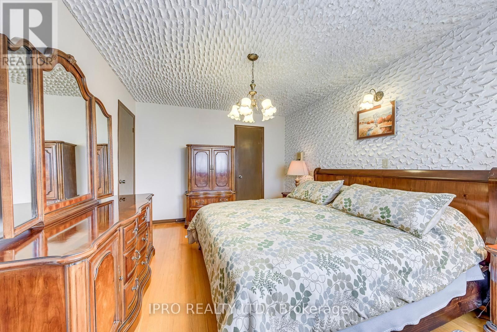 724 EVERSLEY DRIVE Image 21