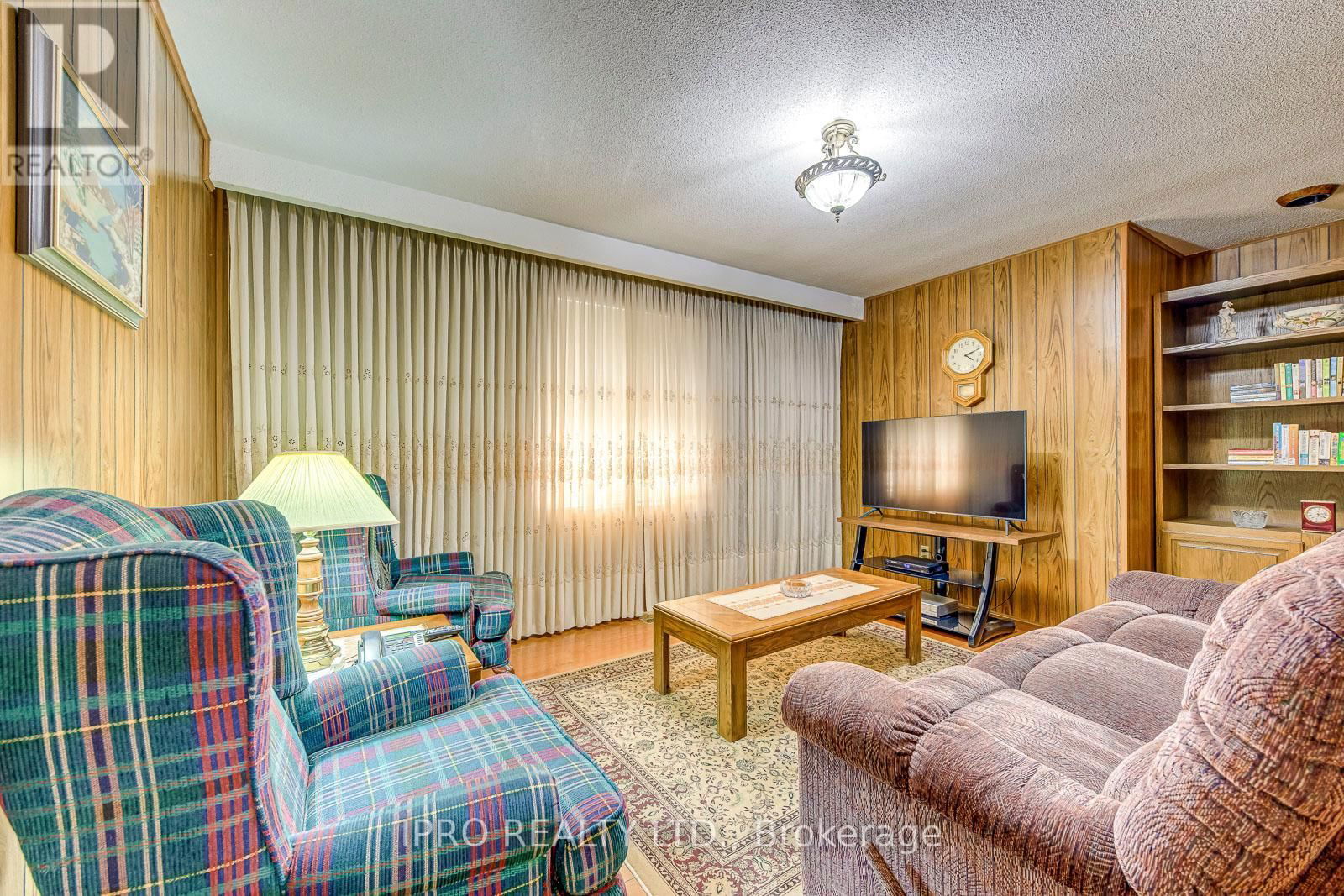 724 EVERSLEY DRIVE Image 23