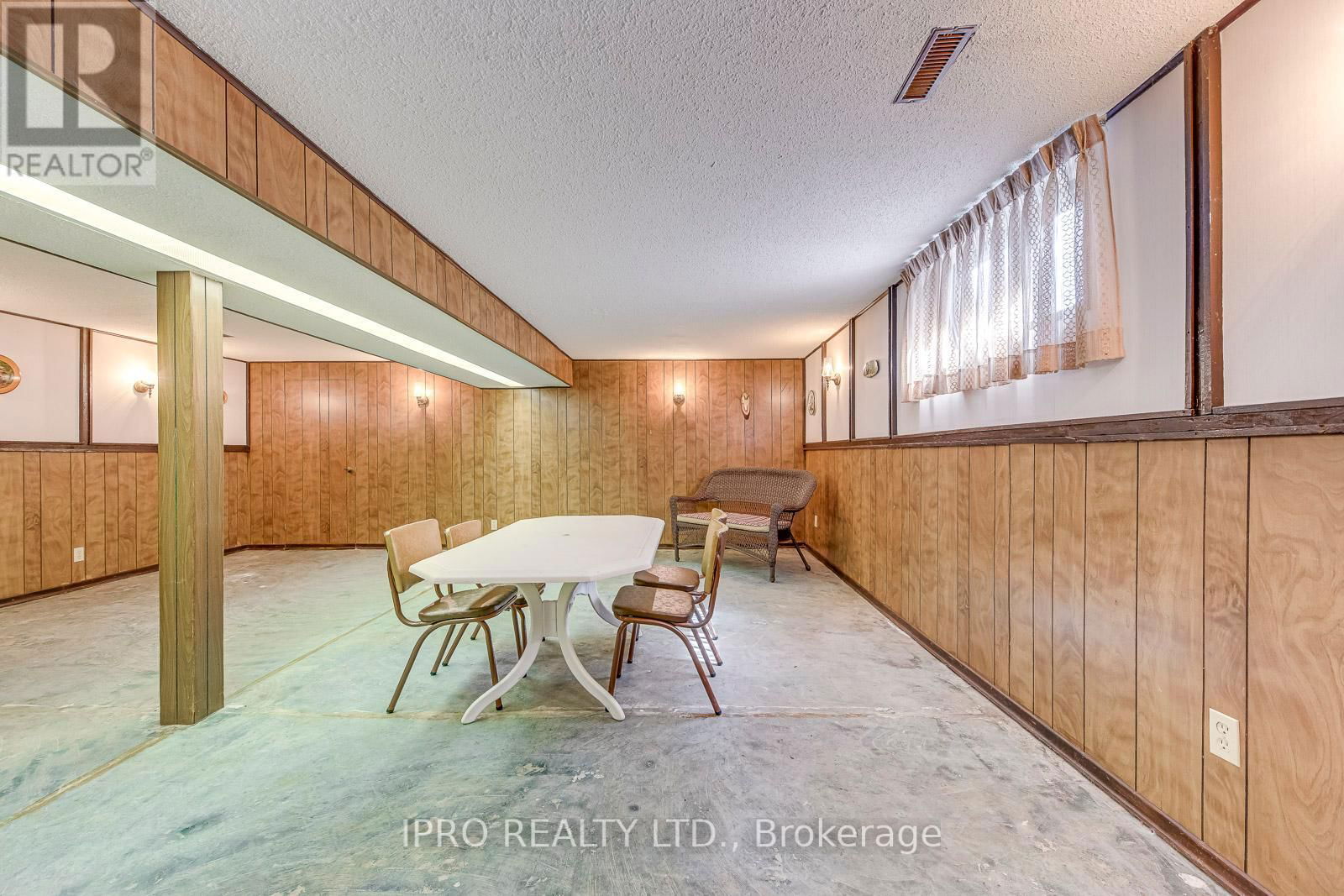 724 EVERSLEY DRIVE Image 38