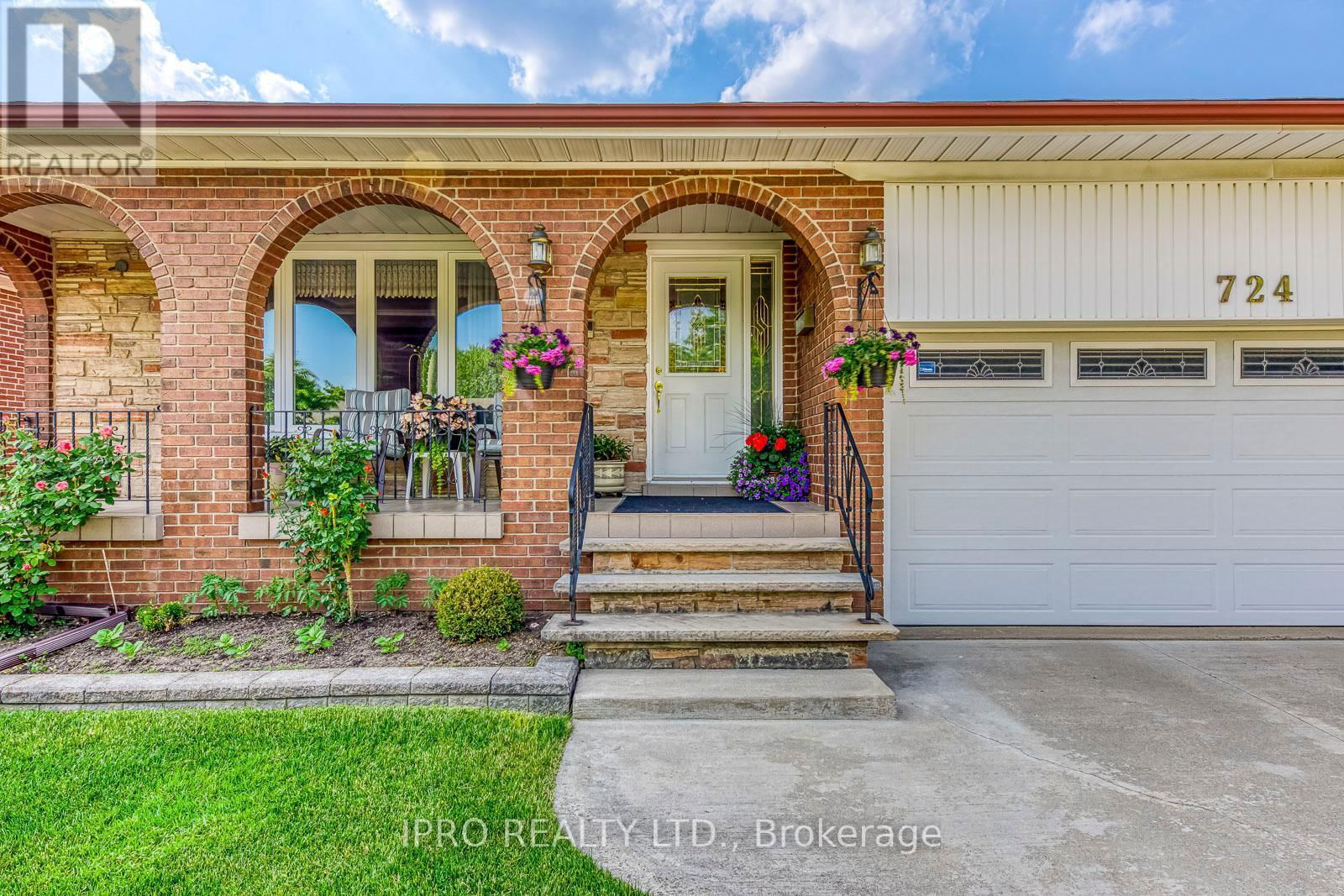 724 EVERSLEY DRIVE Image 4