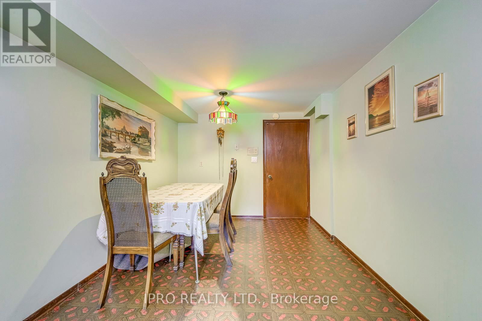 724 EVERSLEY DRIVE Image 41