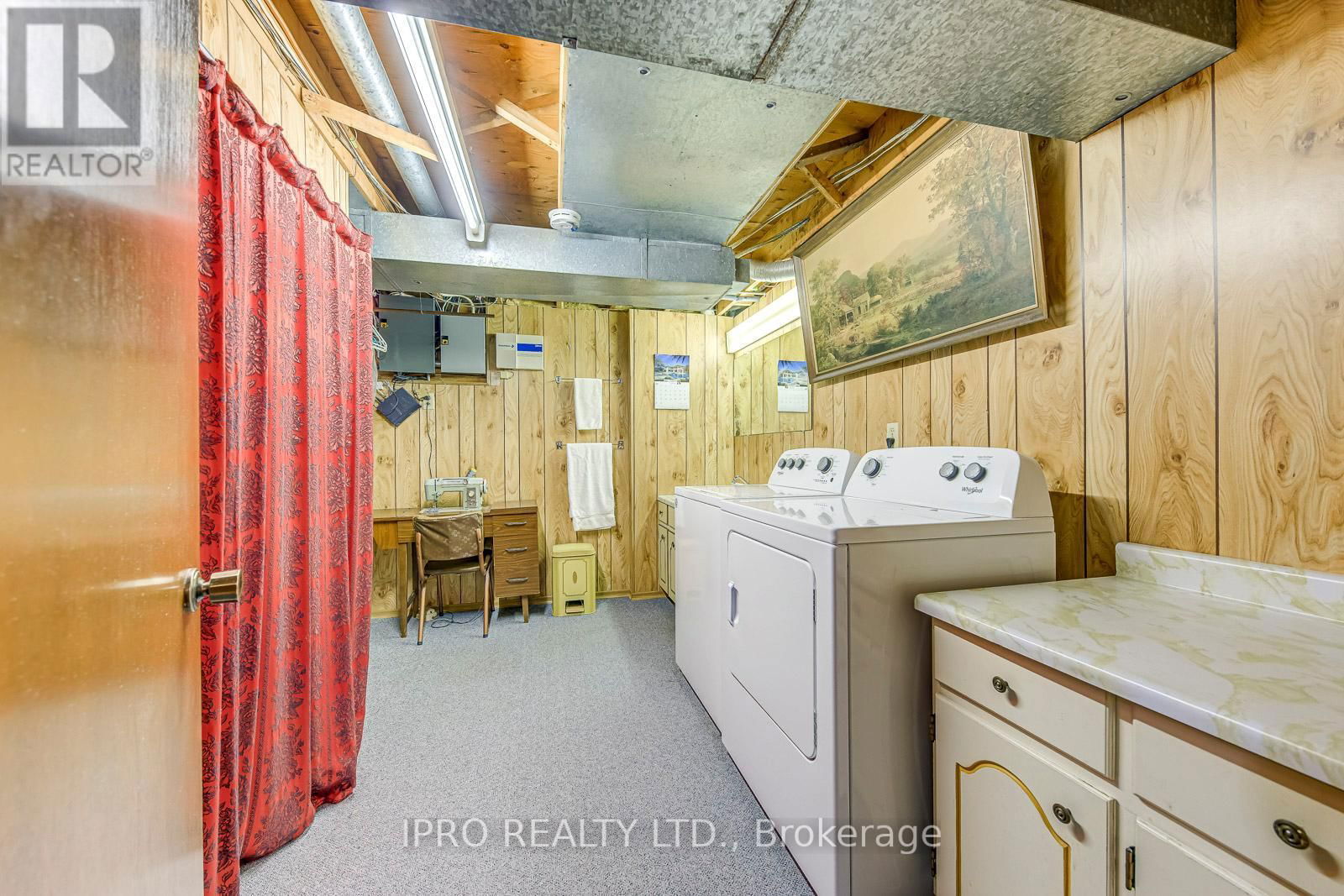 724 EVERSLEY DRIVE Image 44