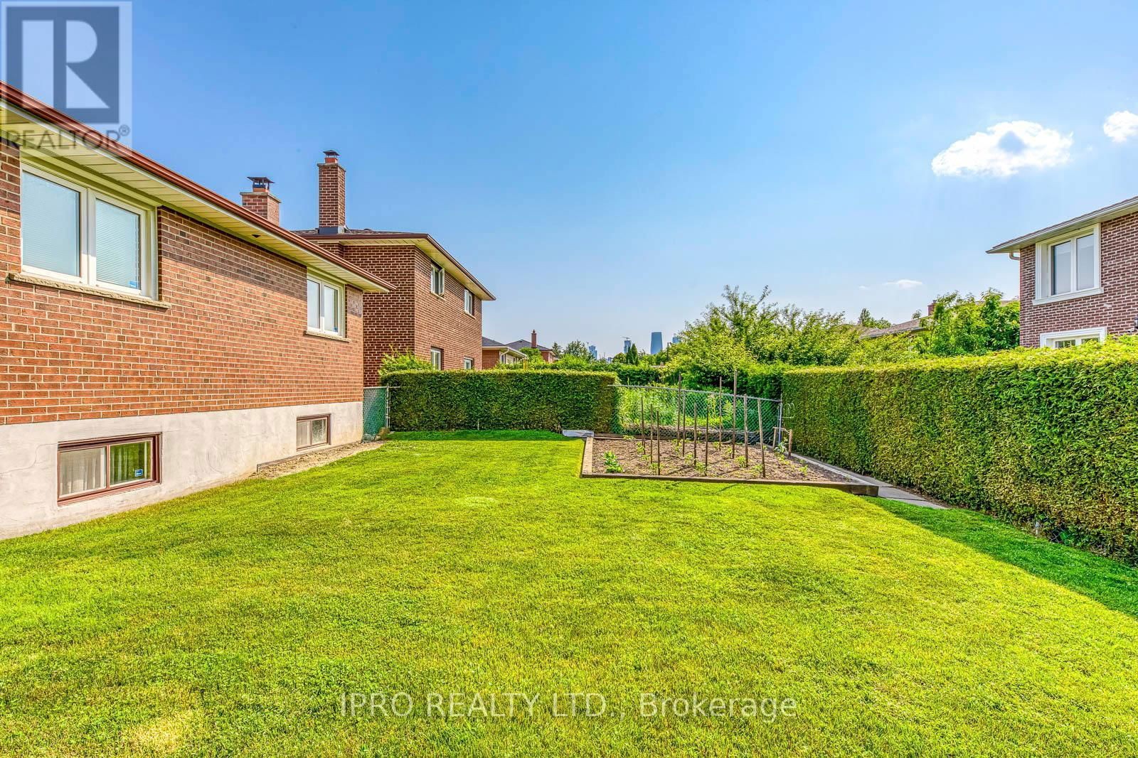 724 EVERSLEY DRIVE Image 48