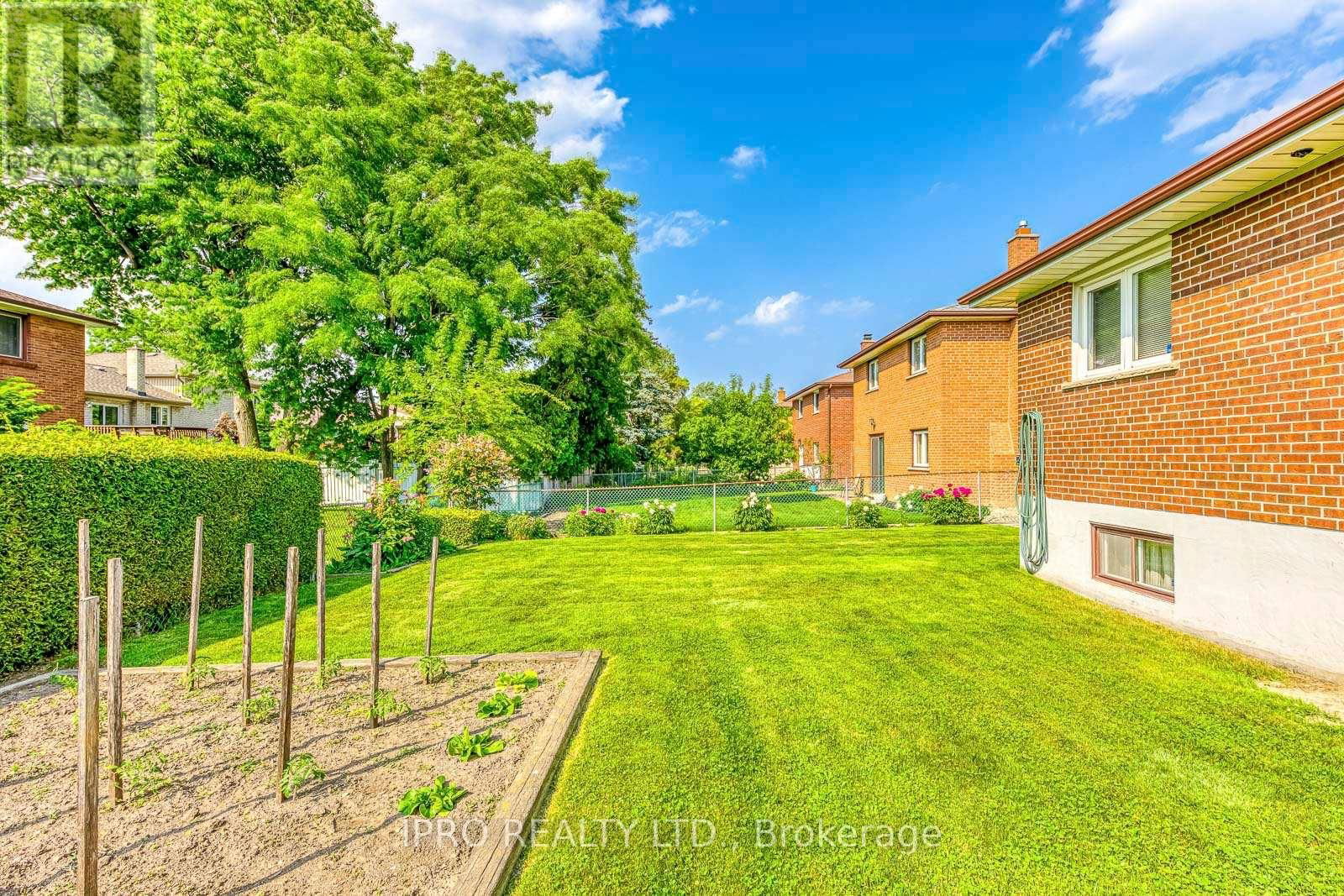 724 EVERSLEY DRIVE Image 50