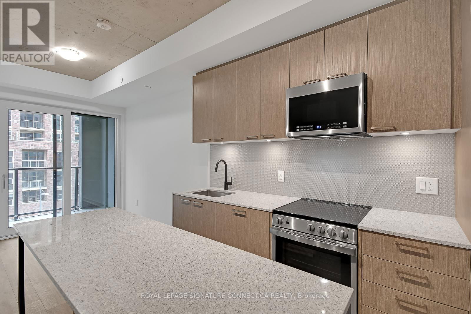 410 - 1808 ST CLAIR AVENUE WEST Image 12