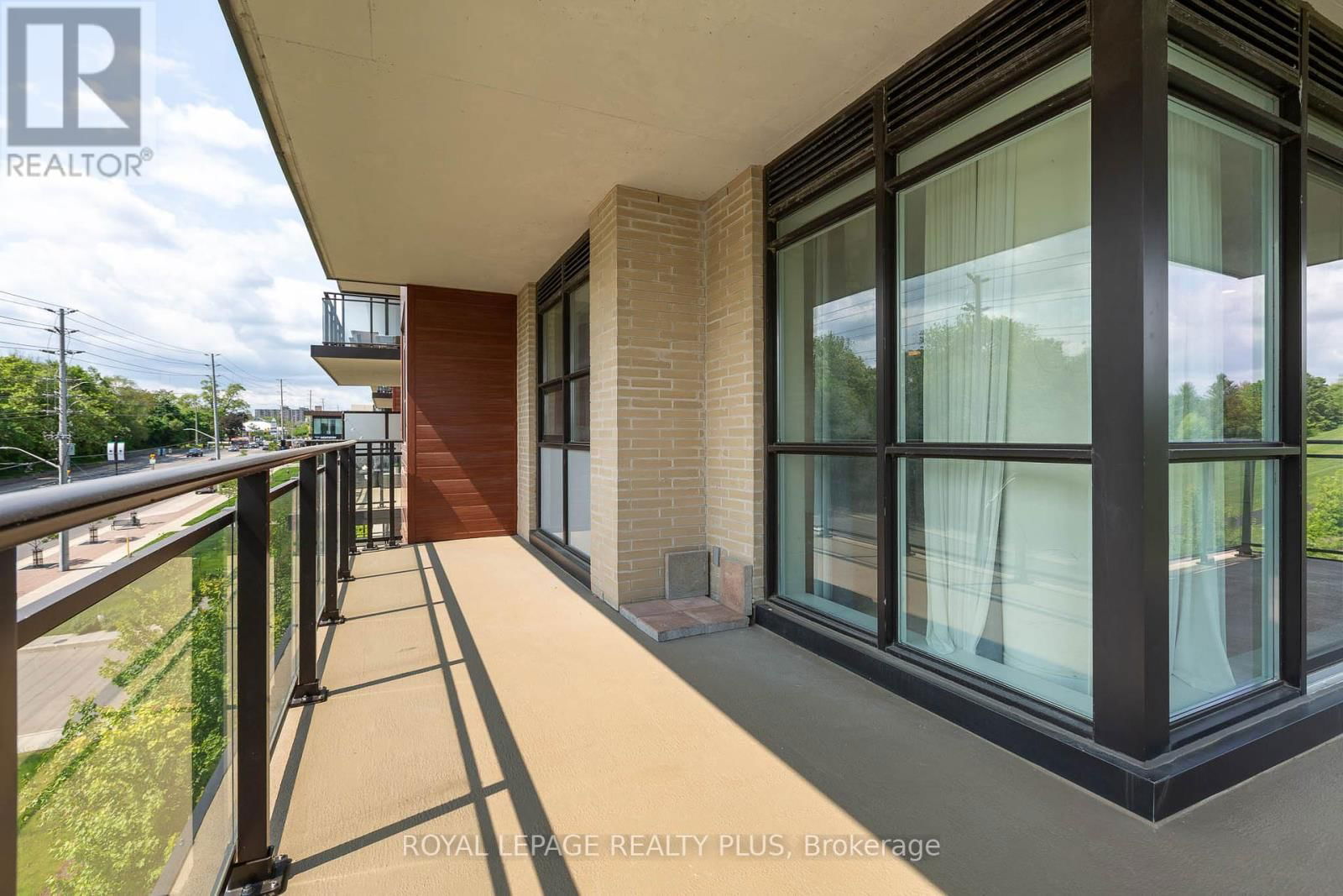 227 - 1575 LAKESHORE ROAD Image 13