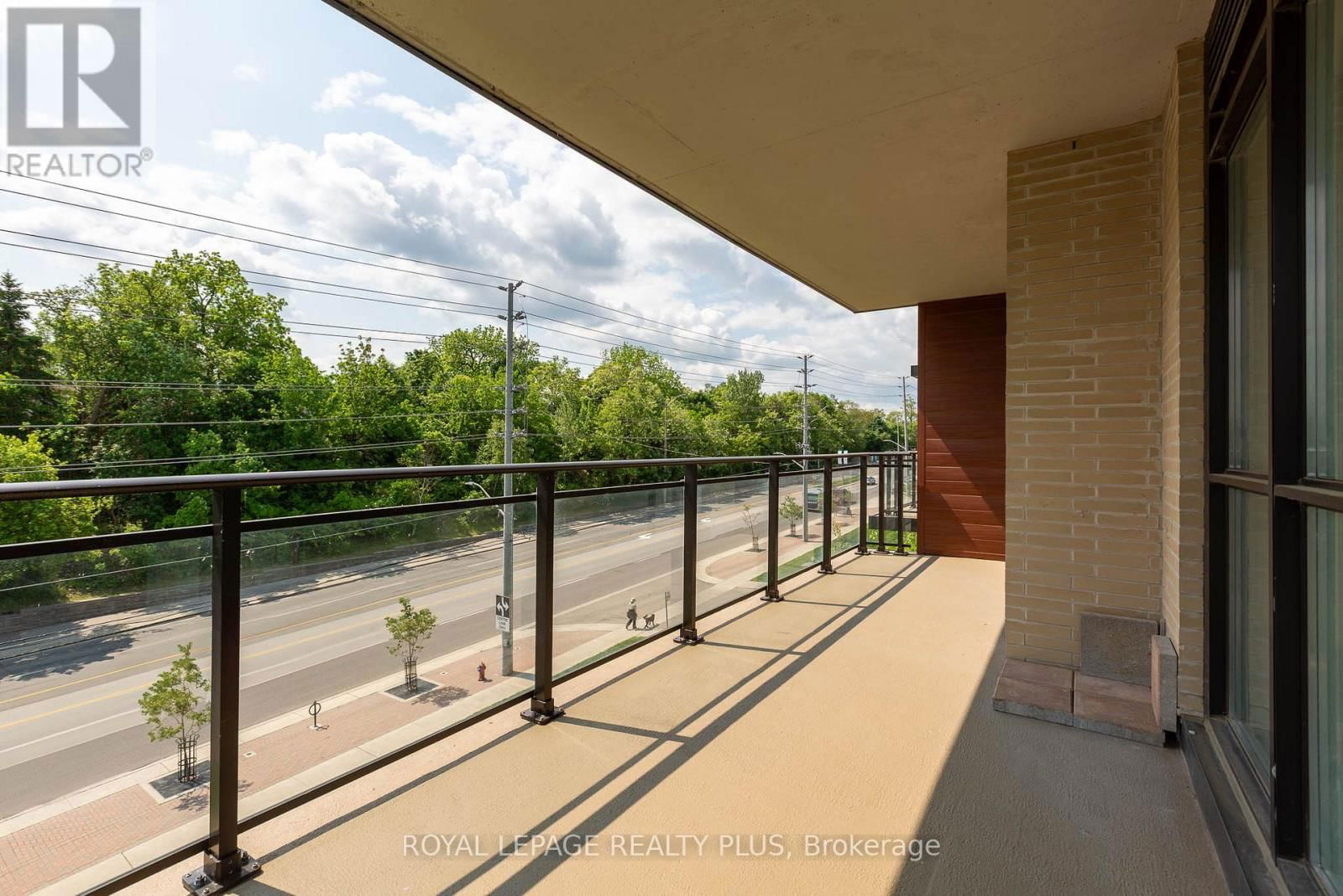 227 - 1575 LAKESHORE ROAD Image 14