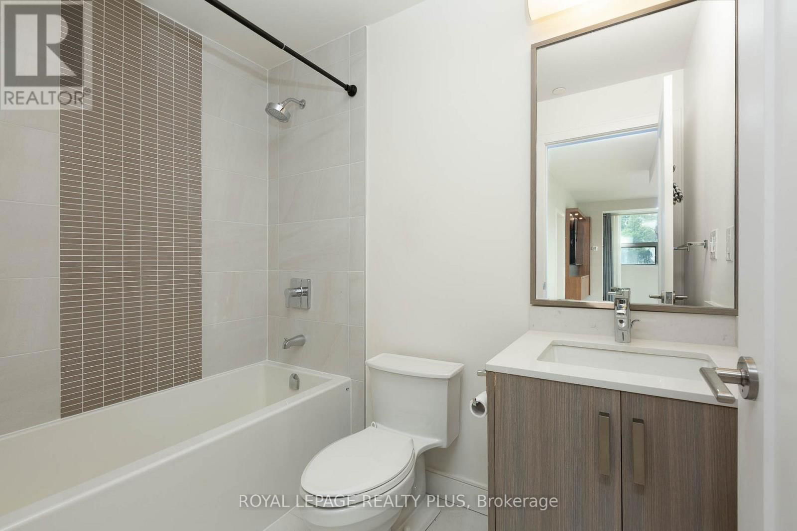 227 - 1575 LAKESHORE ROAD Image 22